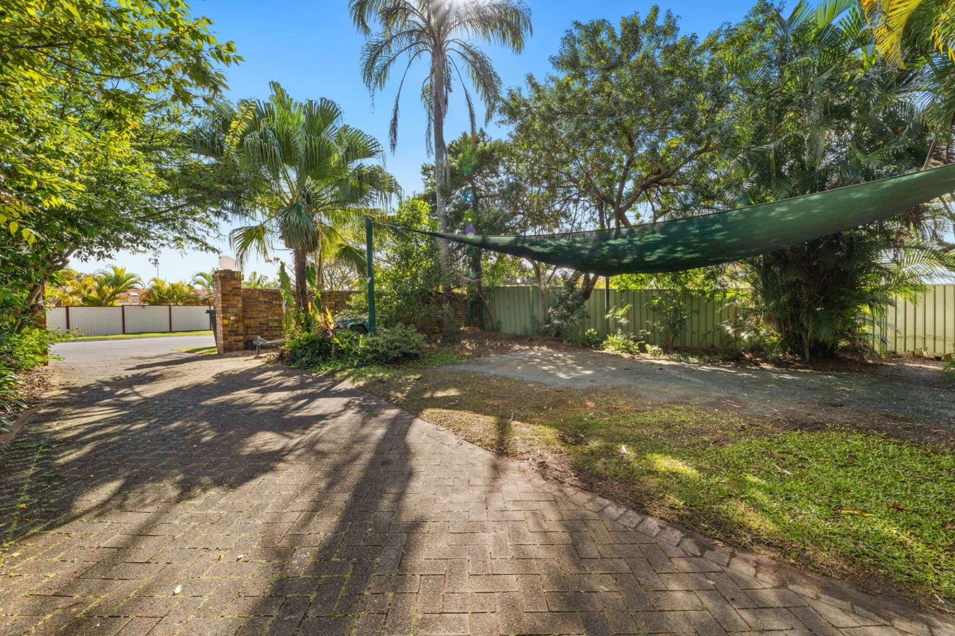 23 Cadell Drive, Helensvale - Image 1