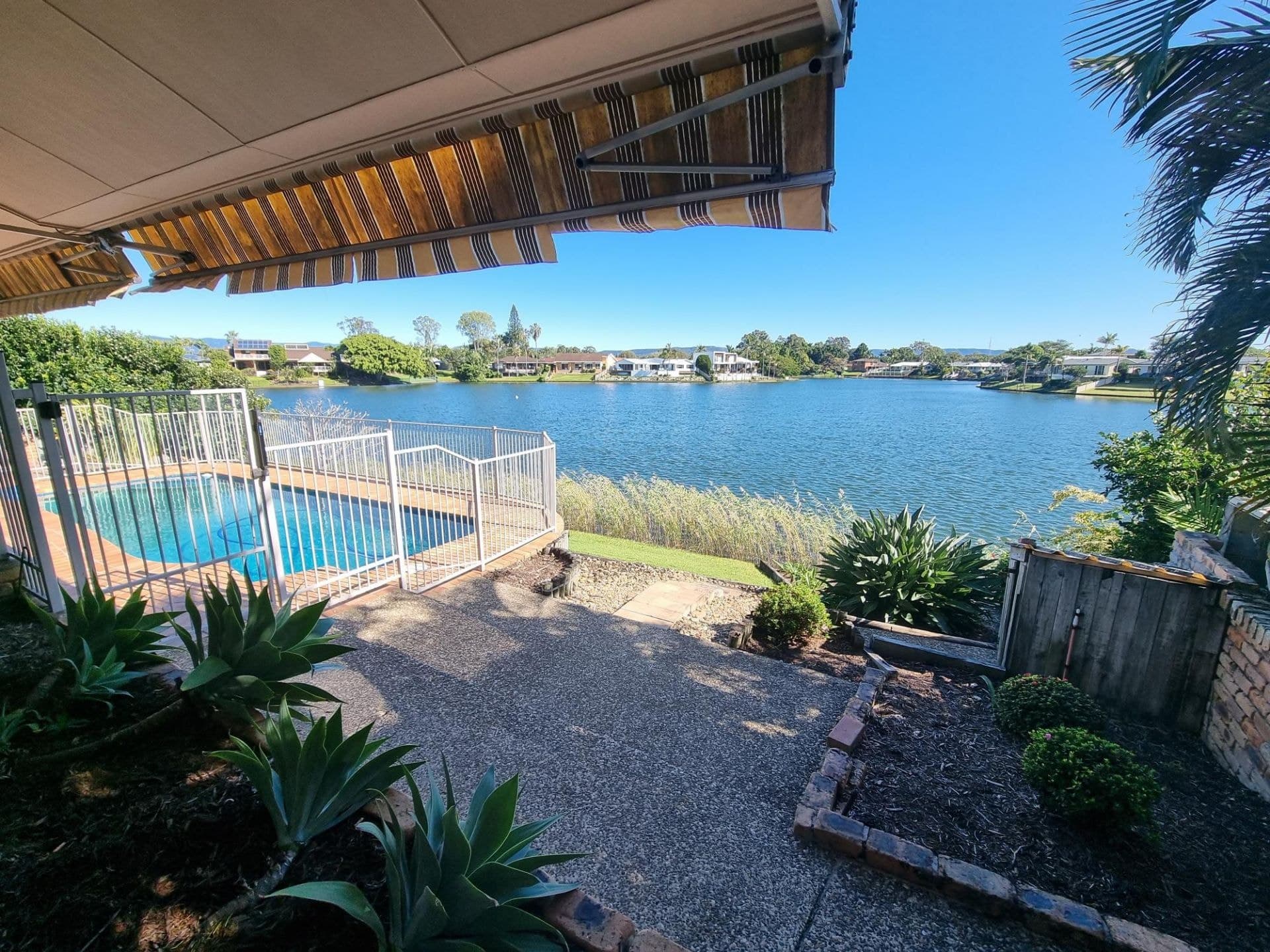 84 Wild Duck Drive, Mermaid Waters - Image 1