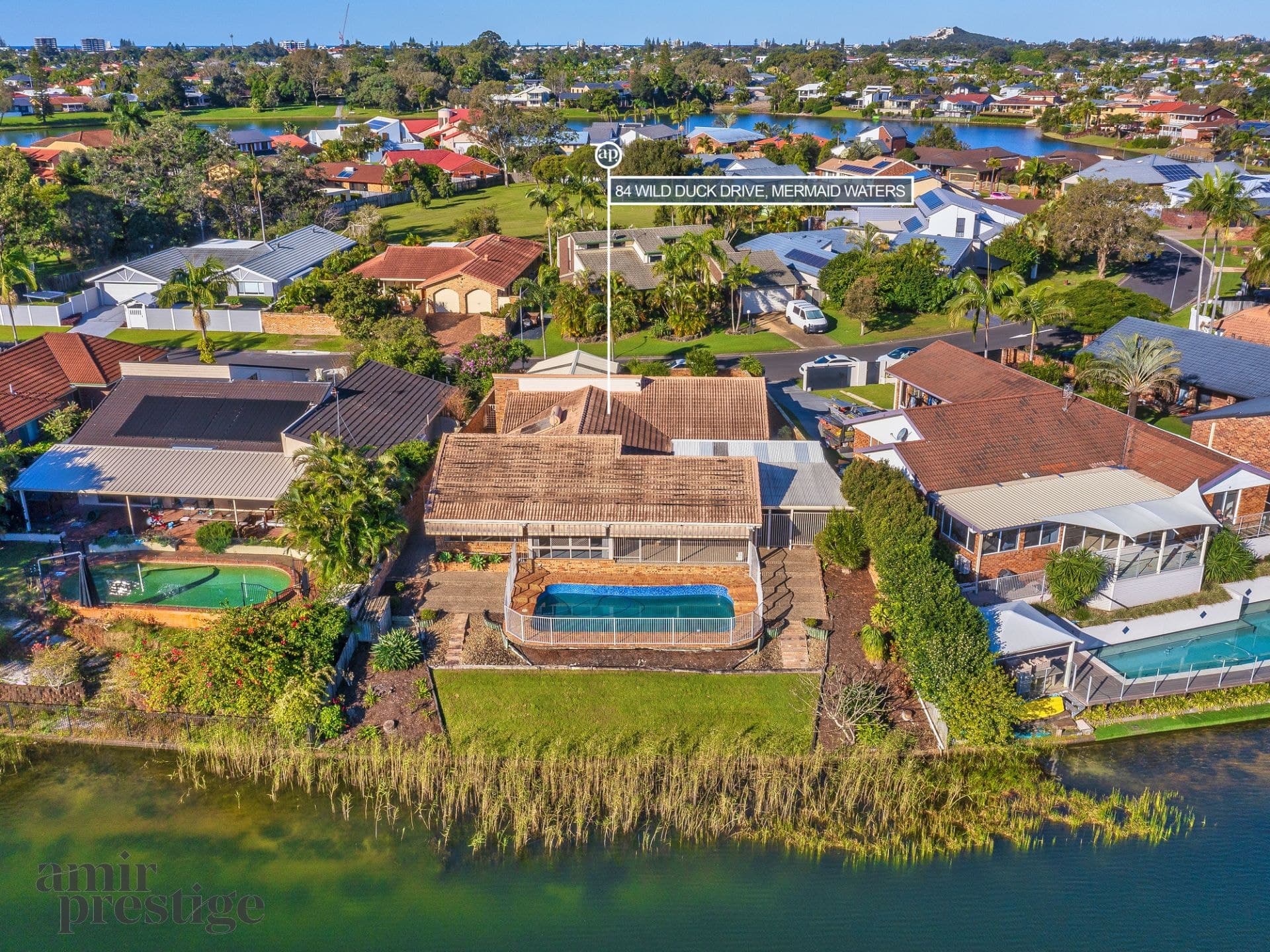 84 Wild Duck Drive, Mermaid Waters - Thumbnail 3
