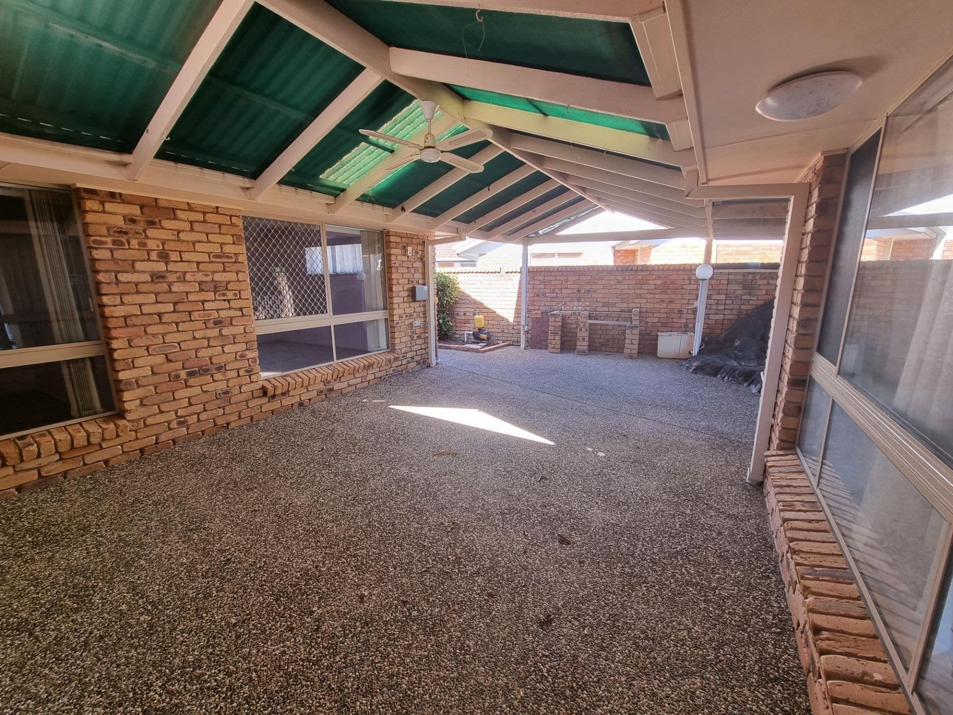 84 Wild Duck Drive, Mermaid Waters - Thumbnail 8