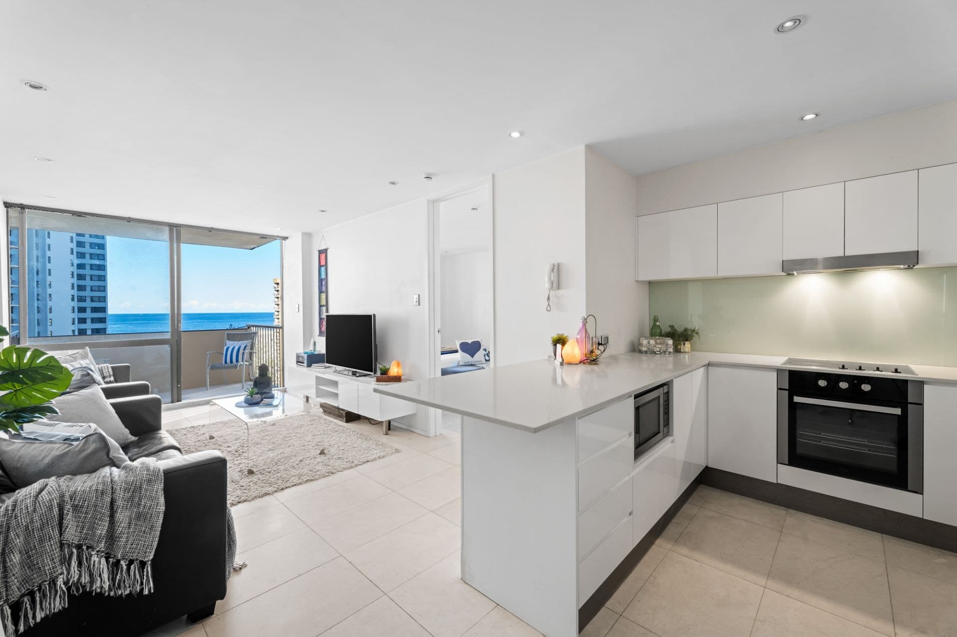 114/3049 Surfers Paradise Boulevard, Surfers Paradise - Thumbnail 2