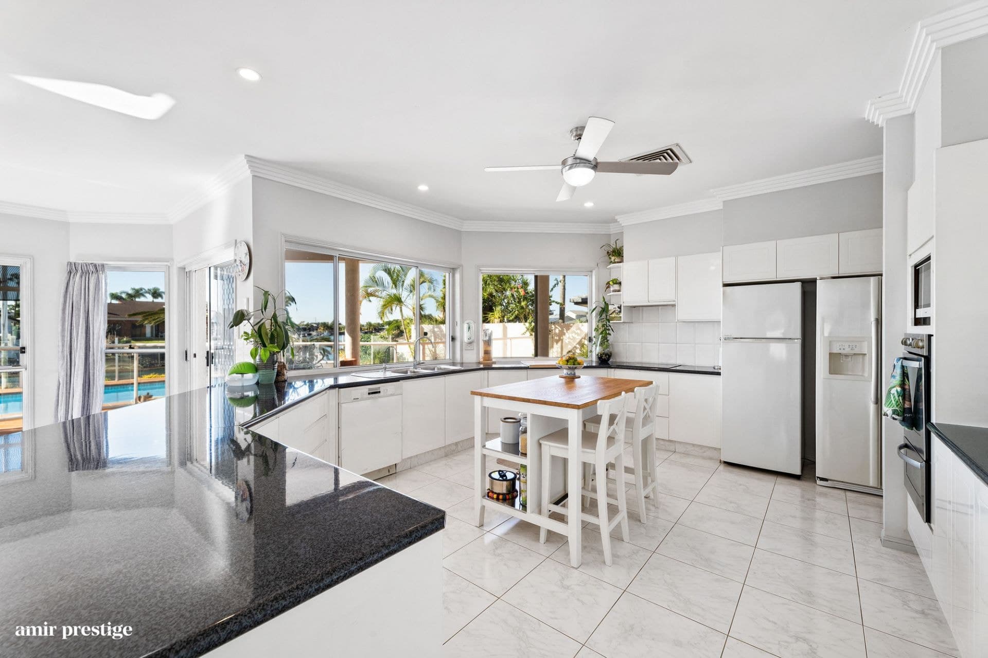 23 Simbai Street, Runaway Bay - Thumbnail 7