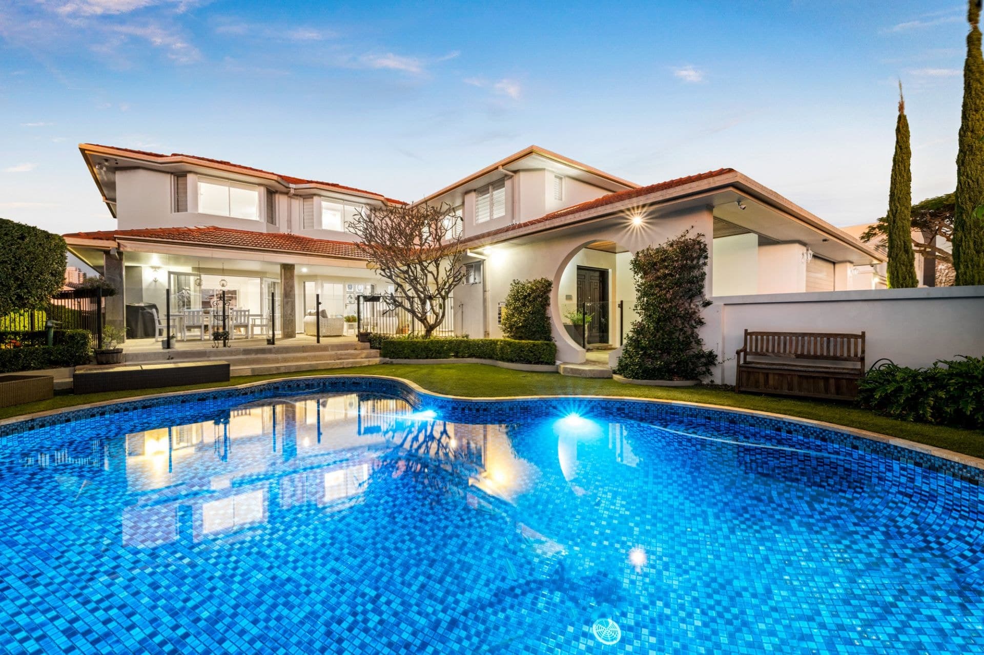 116 Commodore Drive, Paradise Waters - Thumbnail 4