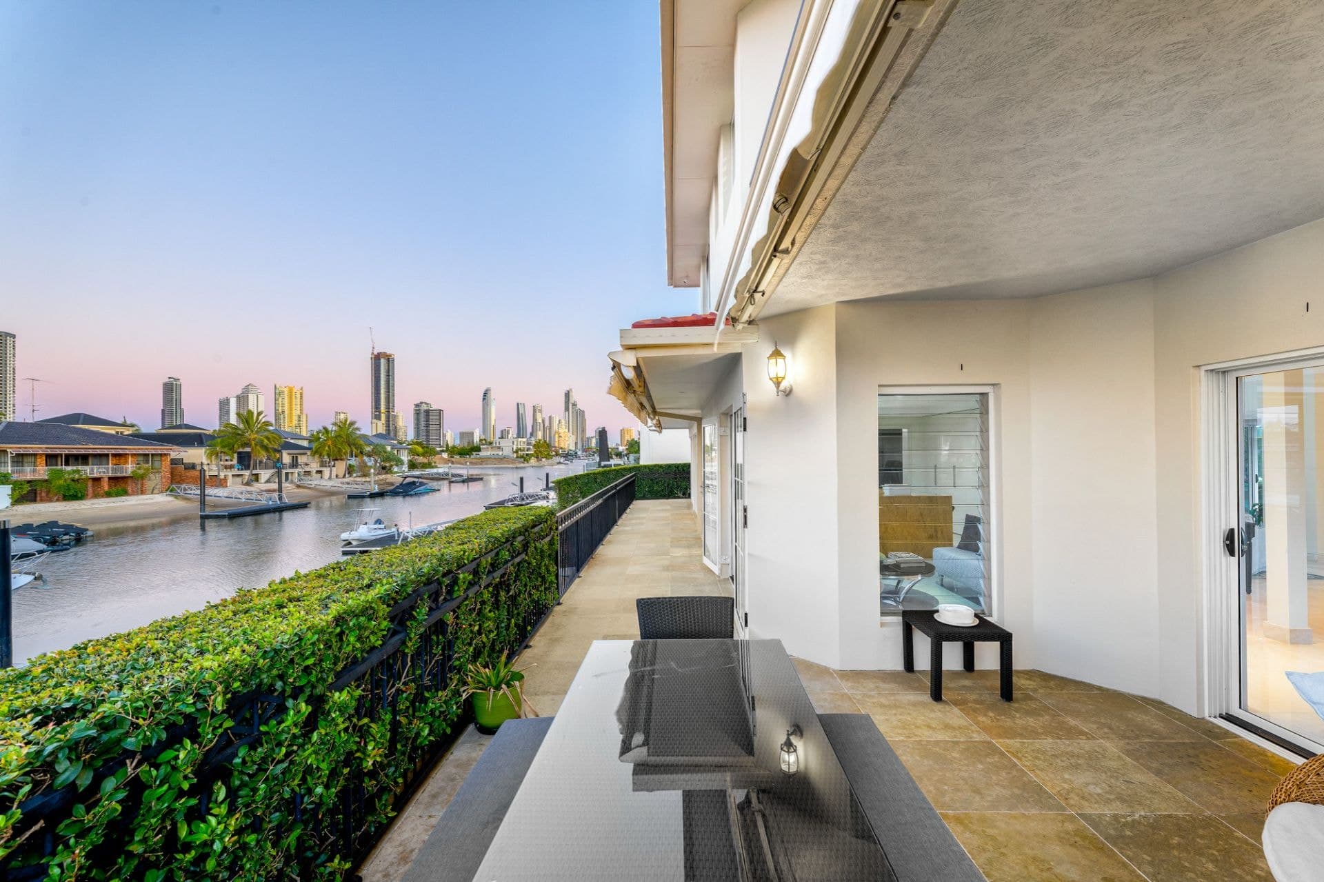 116 Commodore Drive, Paradise Waters - Thumbnail 5