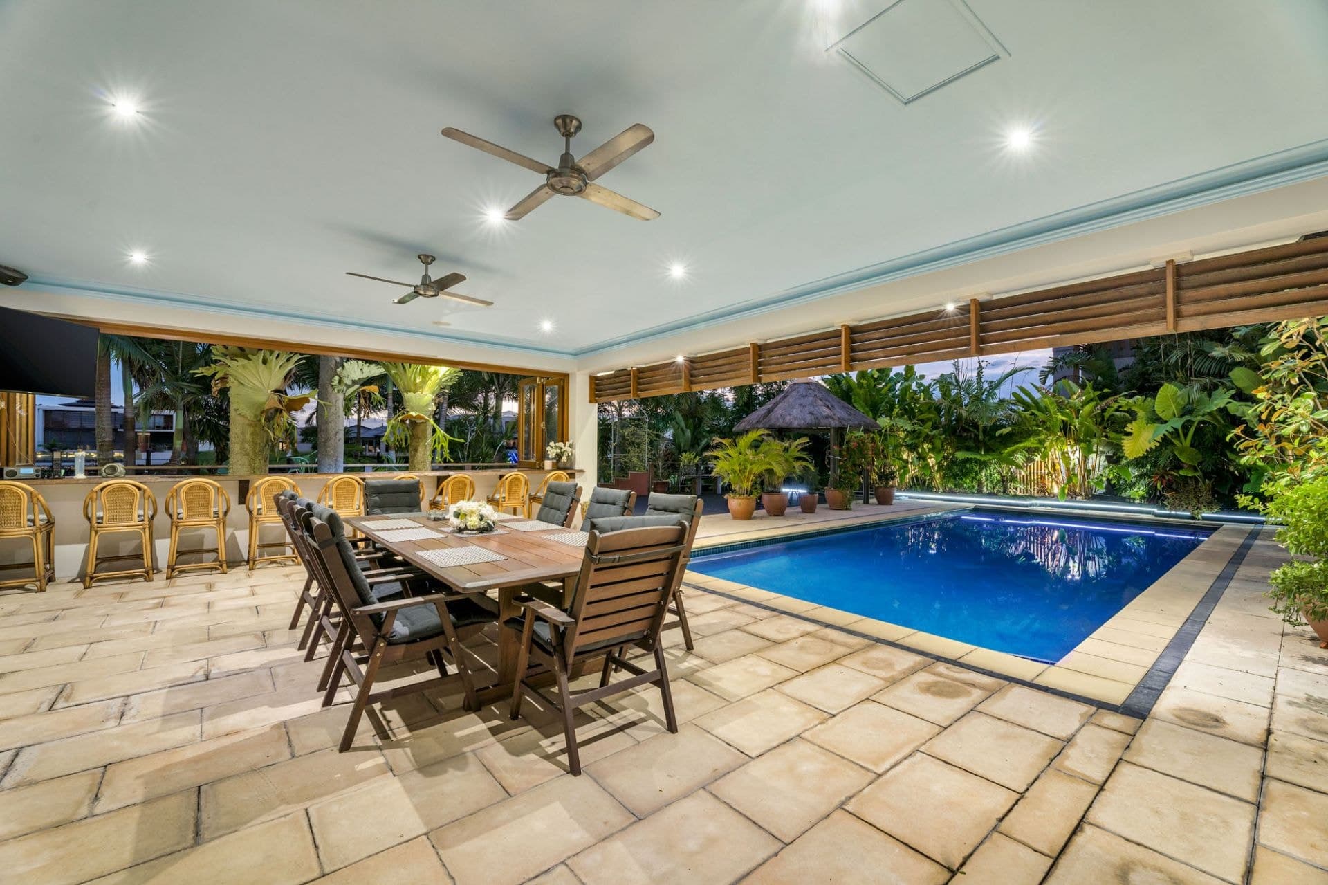 1656 Riverdale Drive, Hope Island - Image 1