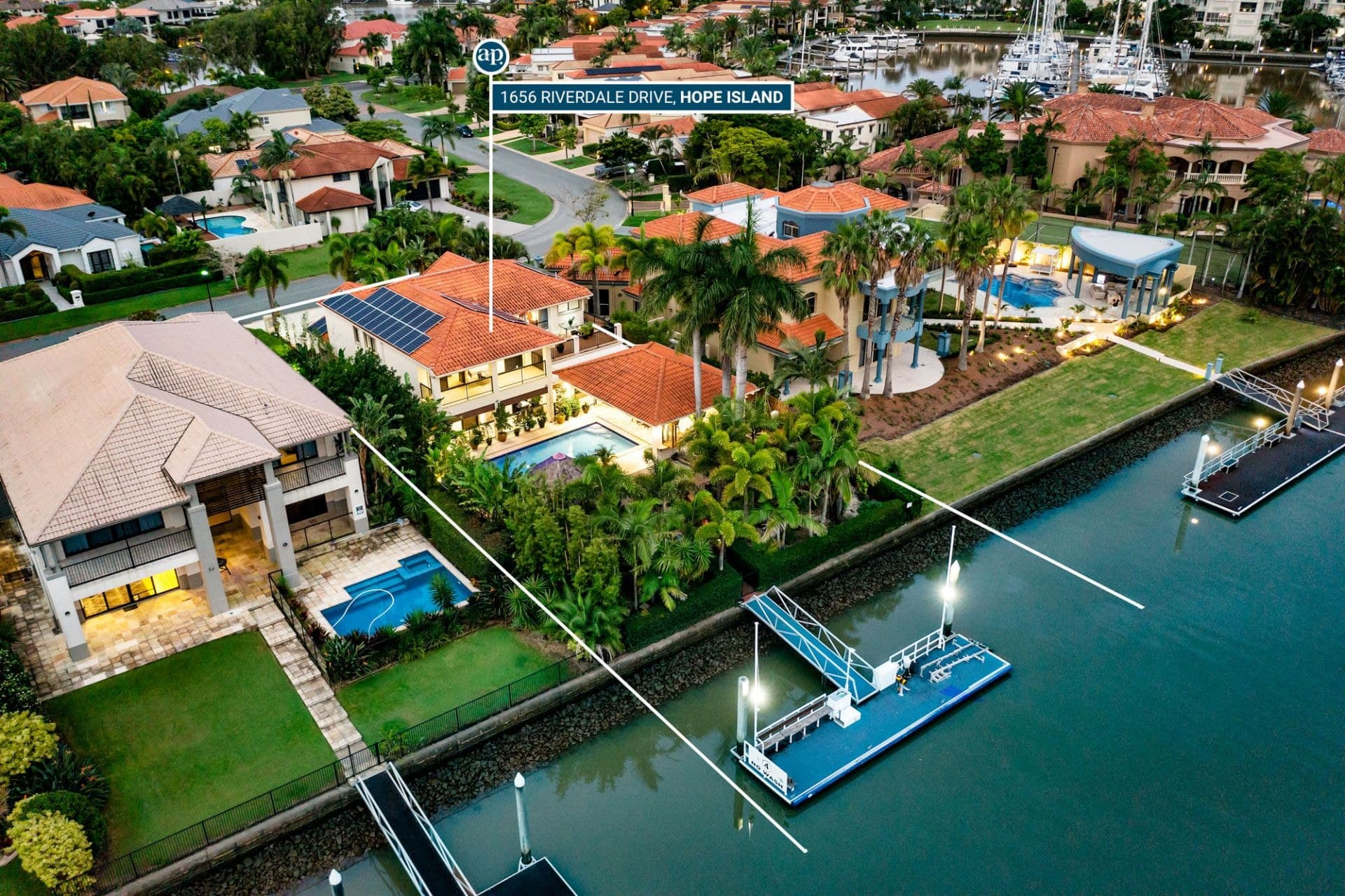 1656 Riverdale Drive, Hope Island - Thumbnail 5