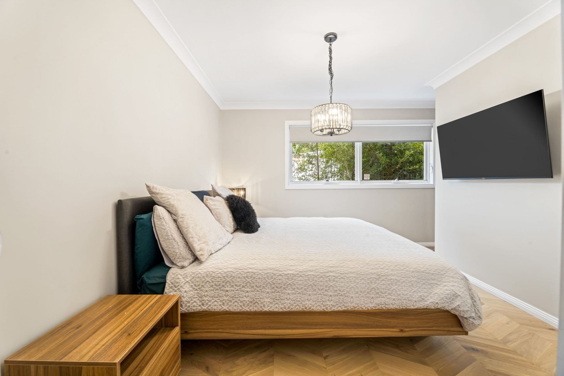 1 Daniel Crescent, Ashmore - Thumbnail 5