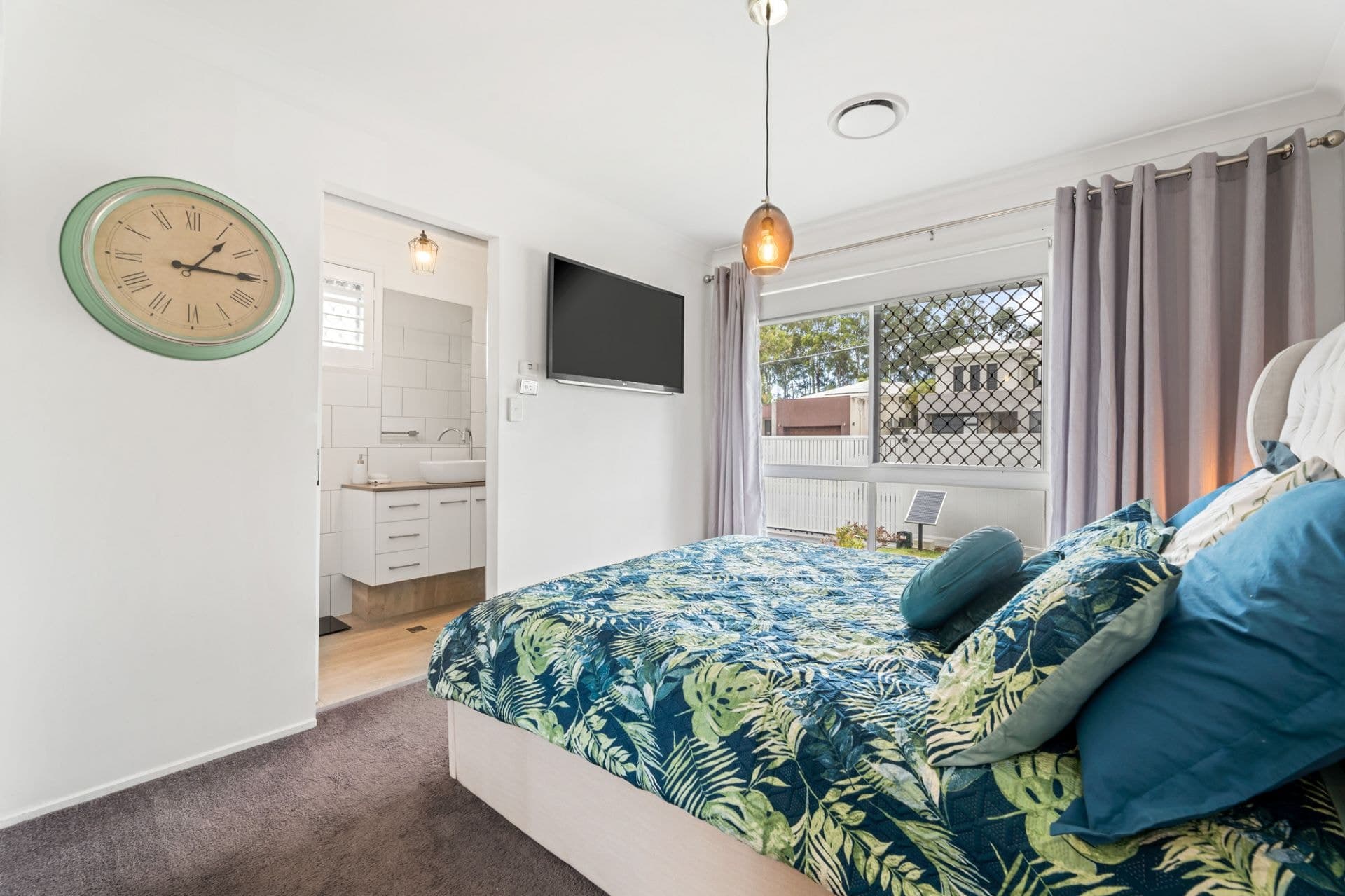 1 Daniel Crescent, Ashmore - Thumbnail 8