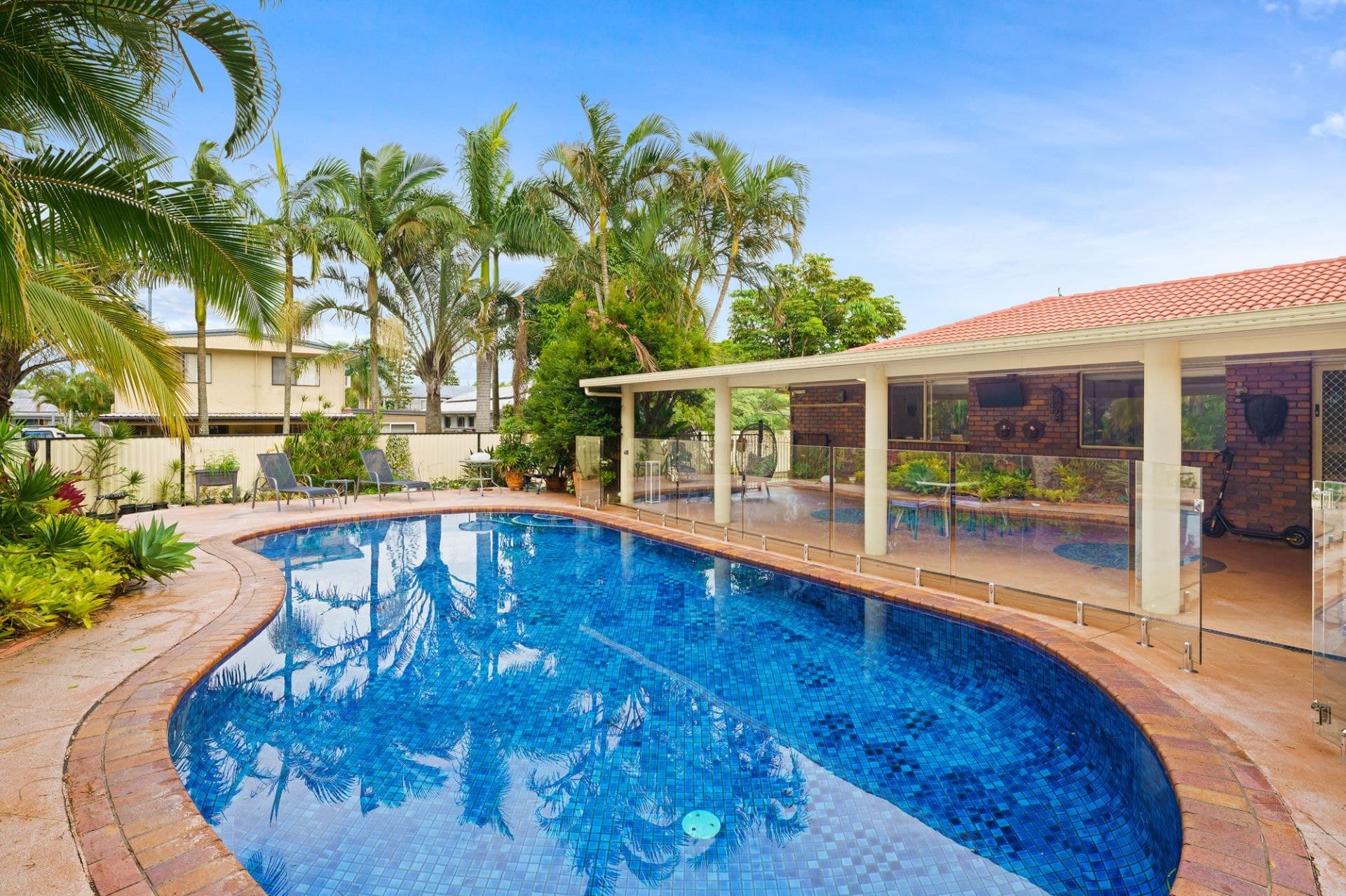 4 Gladiolus Court, Hollywell - Thumbnail 2