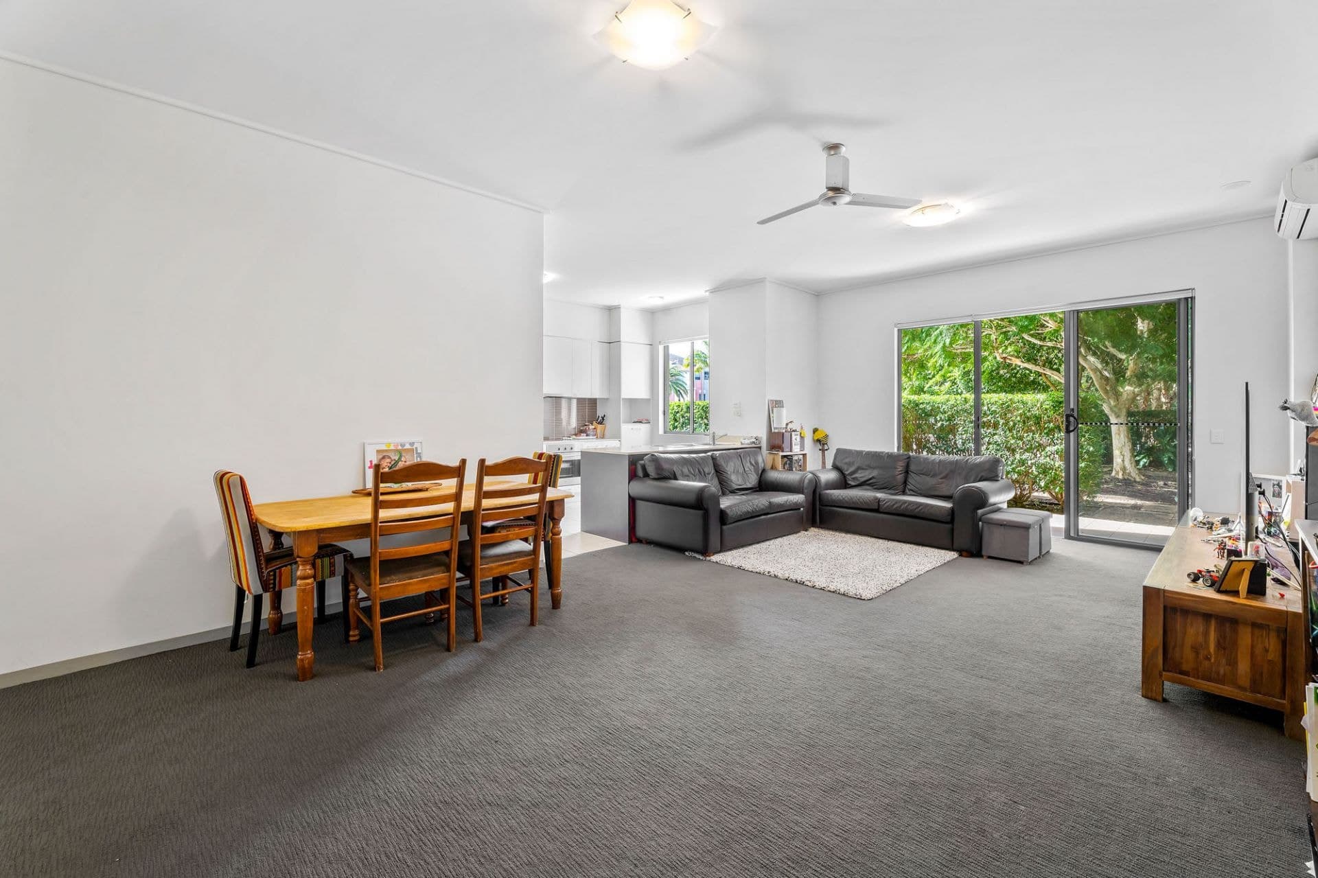 912/66 Sickle Avenue, Hope Island - Thumbnail 4