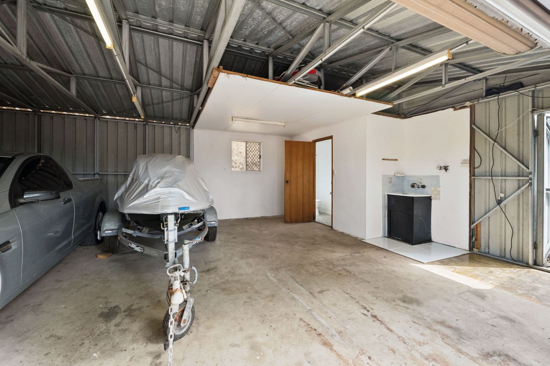 218 Banyula Drive, Gaven - Image 1