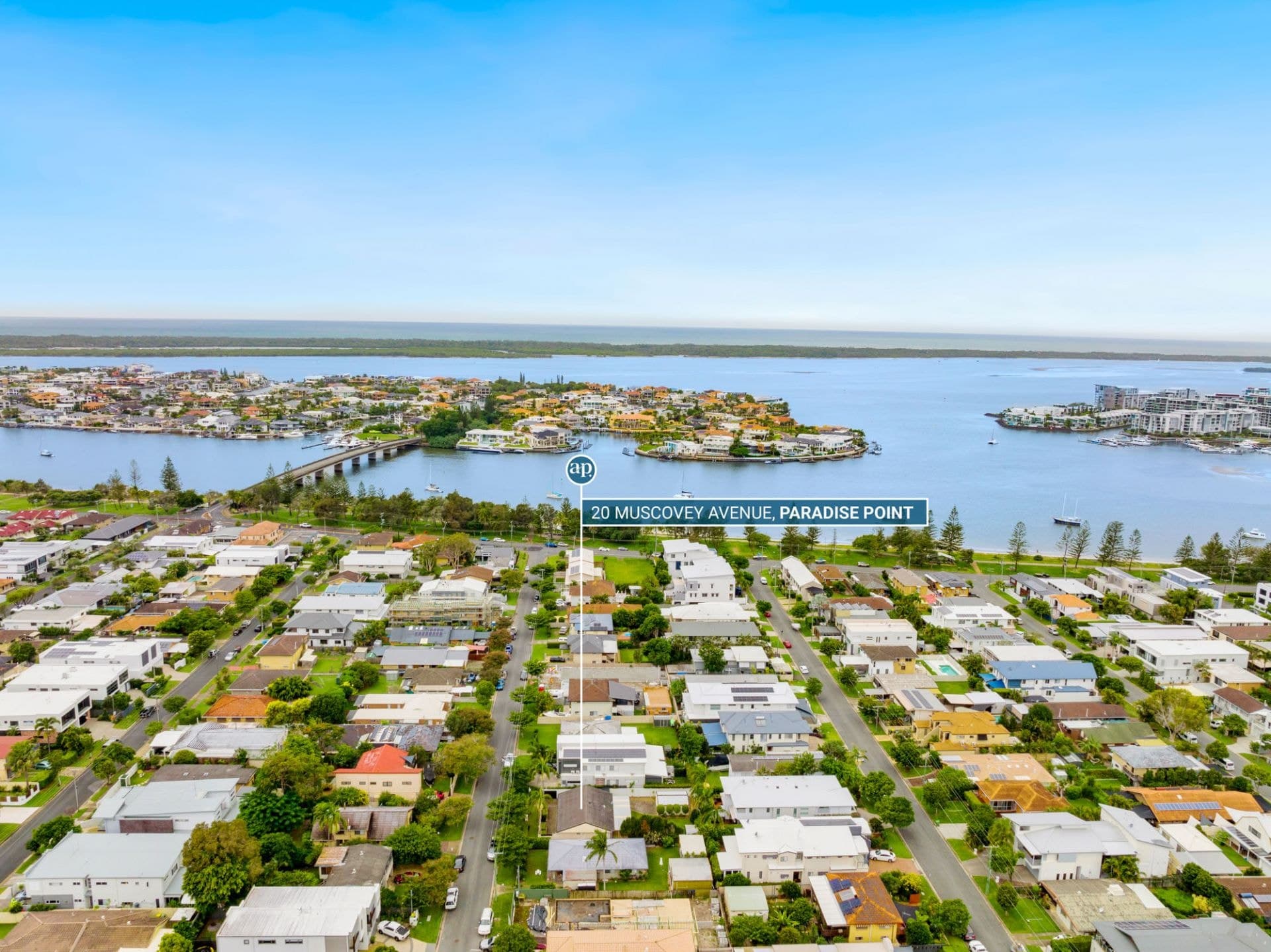 20 Muscovey Avenue, Paradise Point - Thumbnail 3