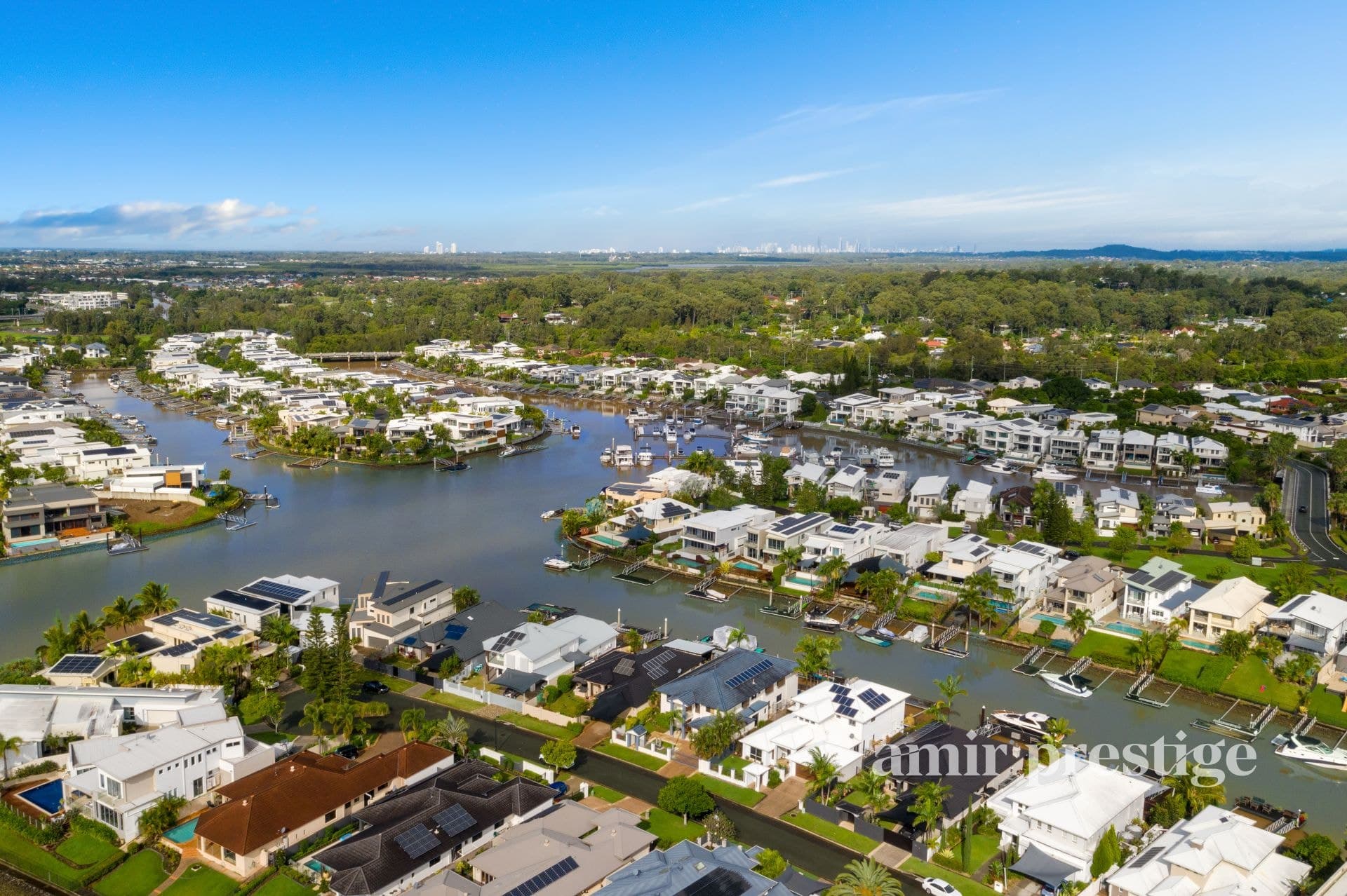 17 Ferrymans Court, Helensvale - Image 1