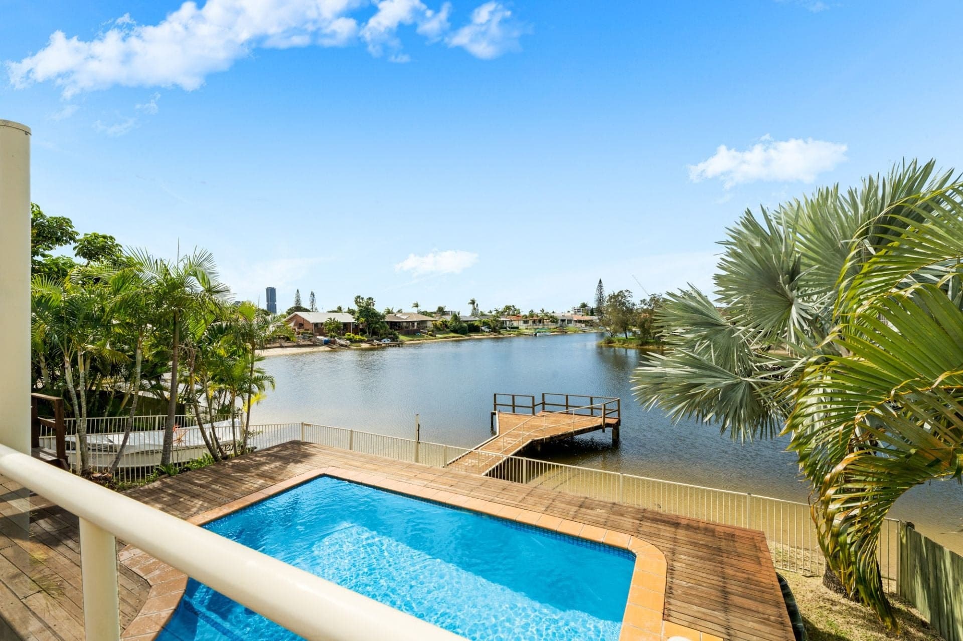 210 Sunshine Boulevard, Mermaid Waters - Thumbnail 2