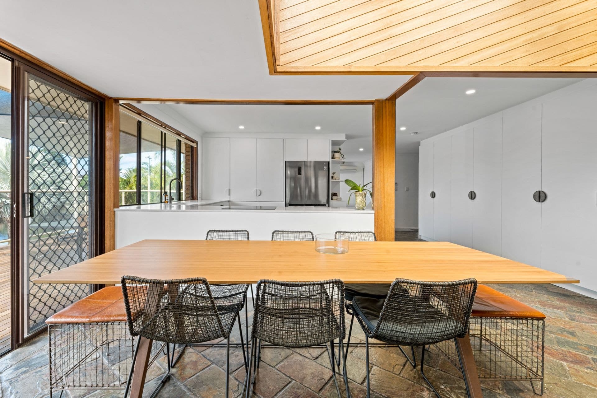 210 Sunshine Boulevard, Mermaid Waters - Thumbnail 7
