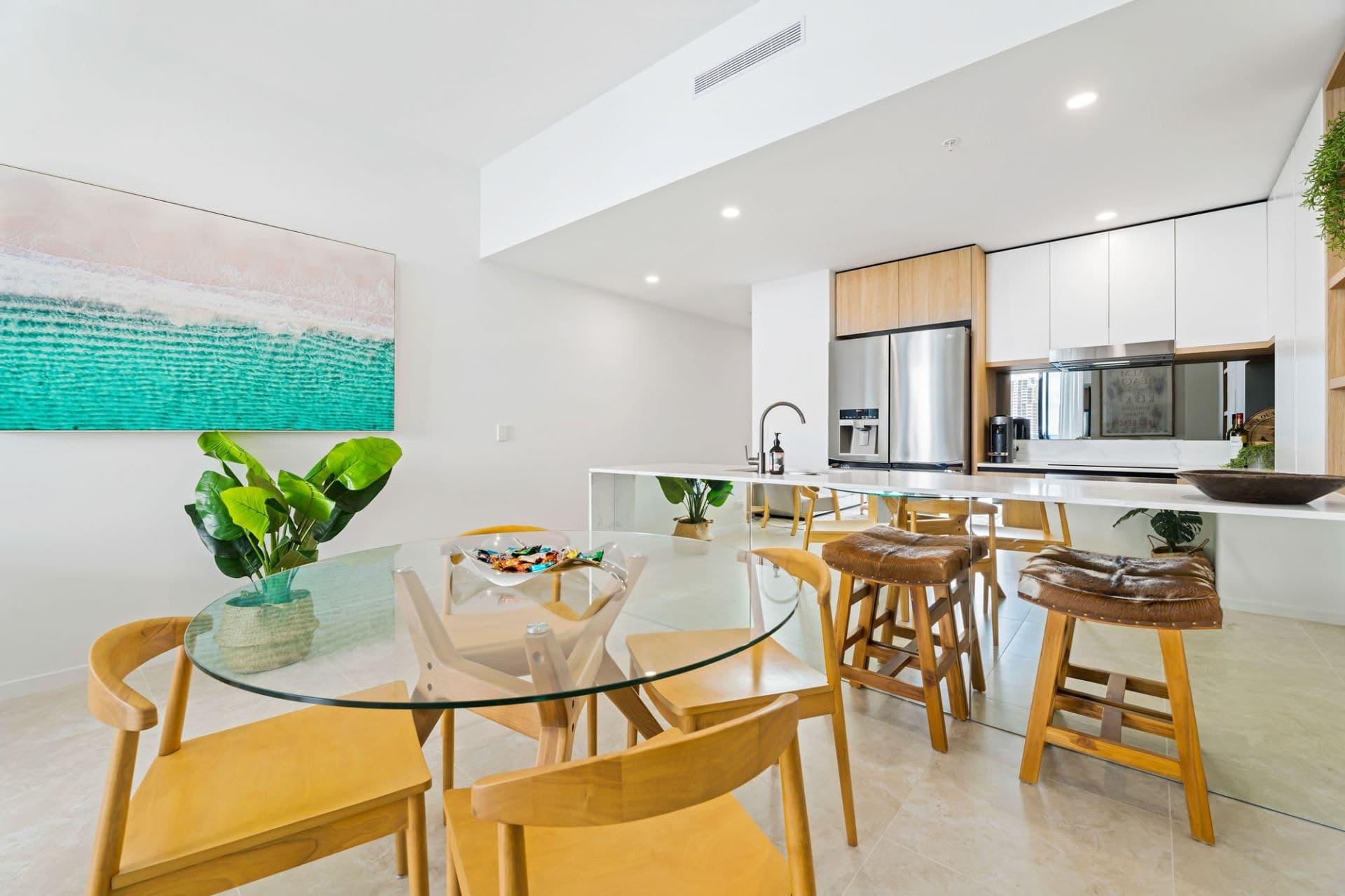 1602/28-30 Second Avenue, Broadbeach - Thumbnail 3