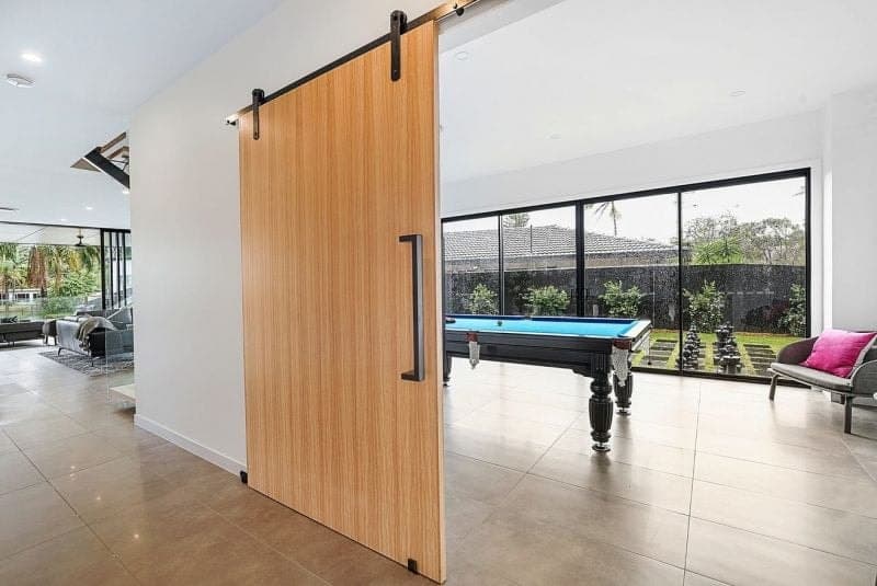 23 Holland Court, Broadbeach Waters - Image 1