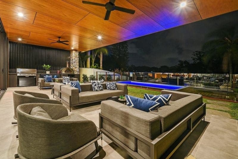 23 Holland Court, Broadbeach Waters - Thumbnail 3