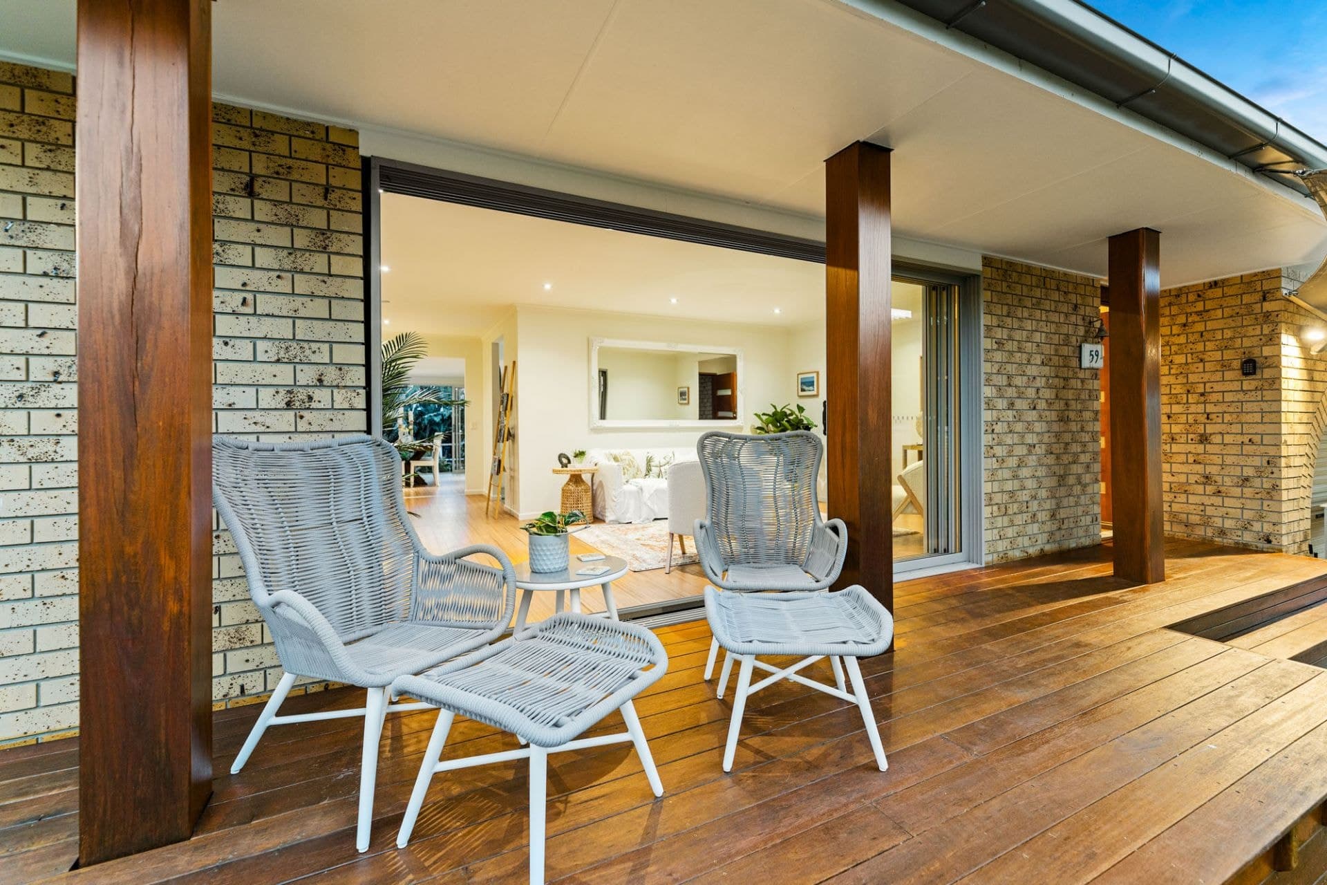 59 Surf Street, Mermaid Waters - Thumbnail 8