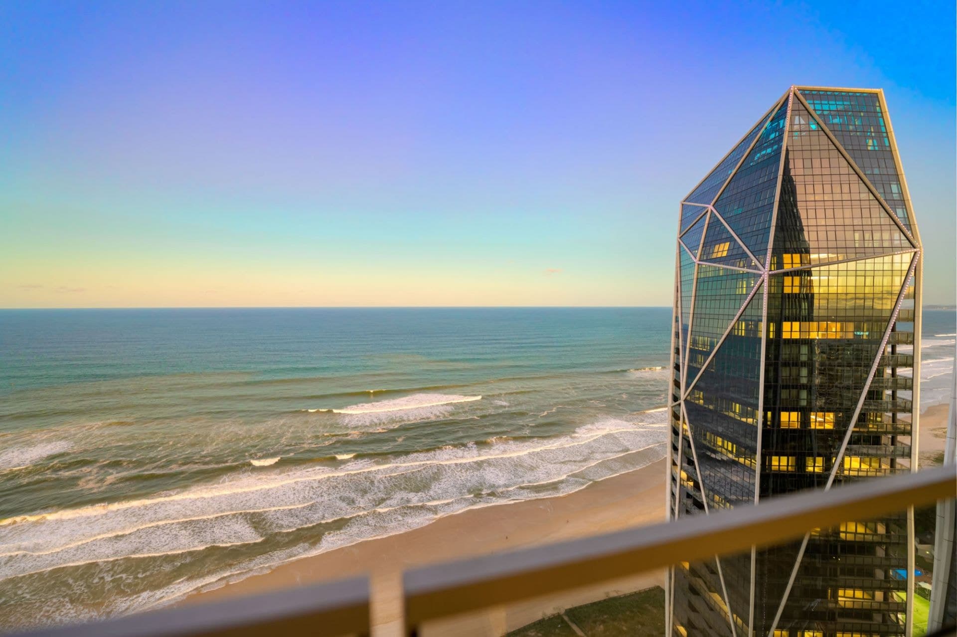13003/36 Old Burleigh Road, Surfers Paradise - Thumbnail 3