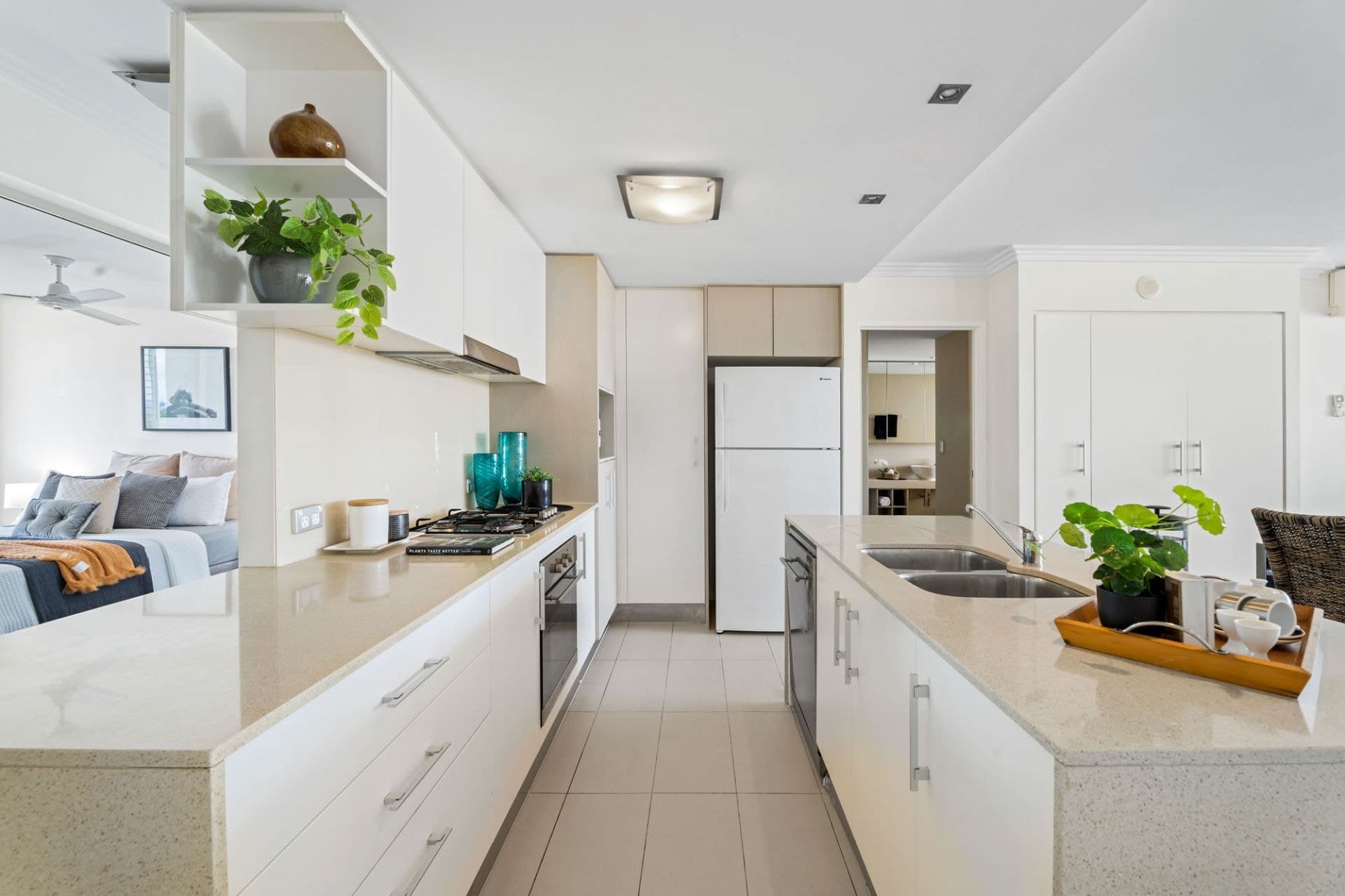 52/53 Darrambal Street, Chevron Island - Thumbnail 7