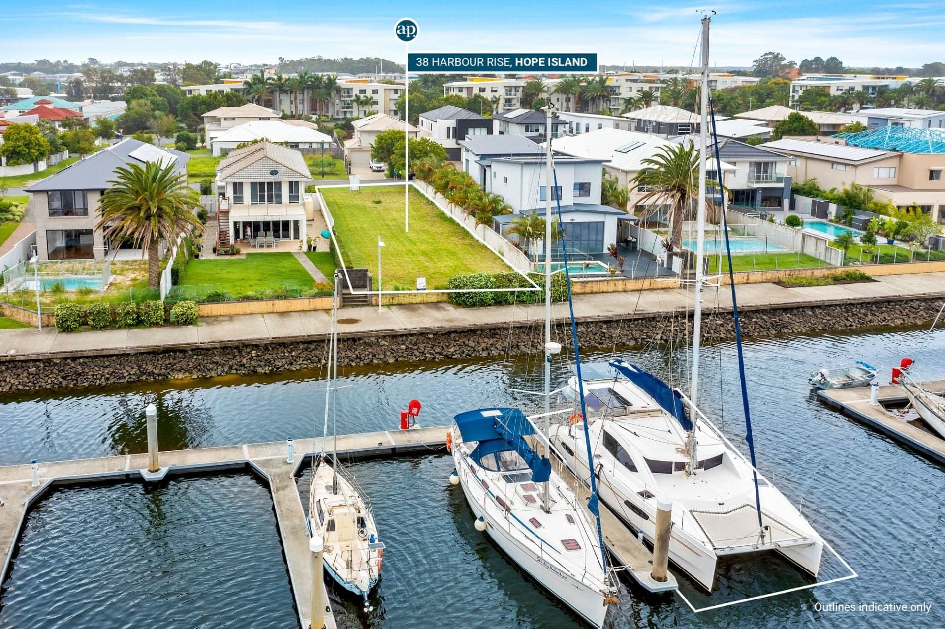 38 Harbour Rise, Hope Island - Thumbnail 2