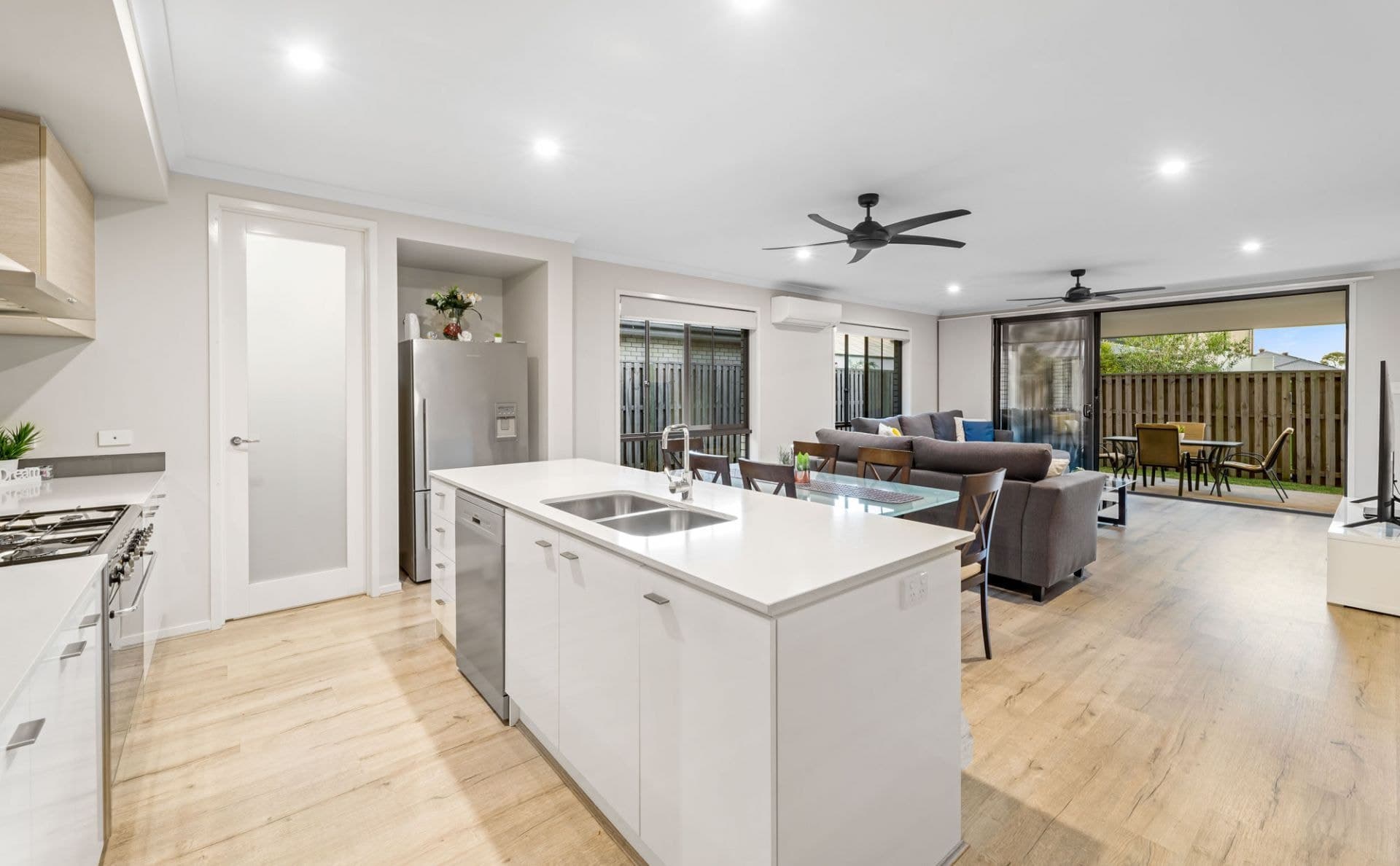 91 Great Sandy Circuit, Pimpama - Thumbnail 8