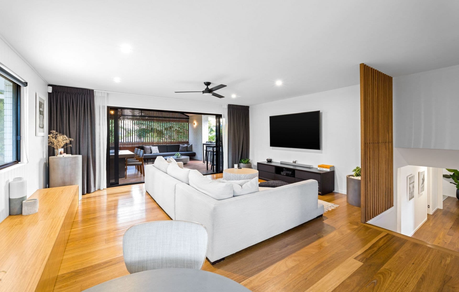 32 Karina Crescent, Broadbeach Waters - Thumbnail 4