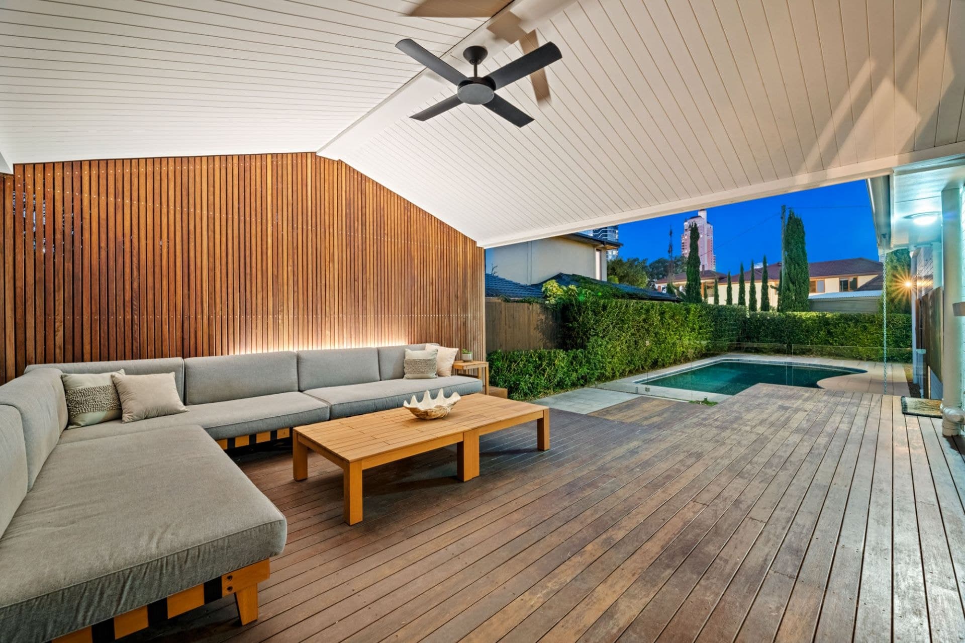 32 Karina Crescent, Broadbeach Waters - Thumbnail 8