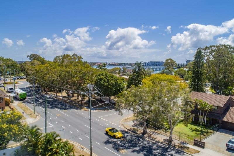 20 Milton Avenue, Paradise Point - Image 1