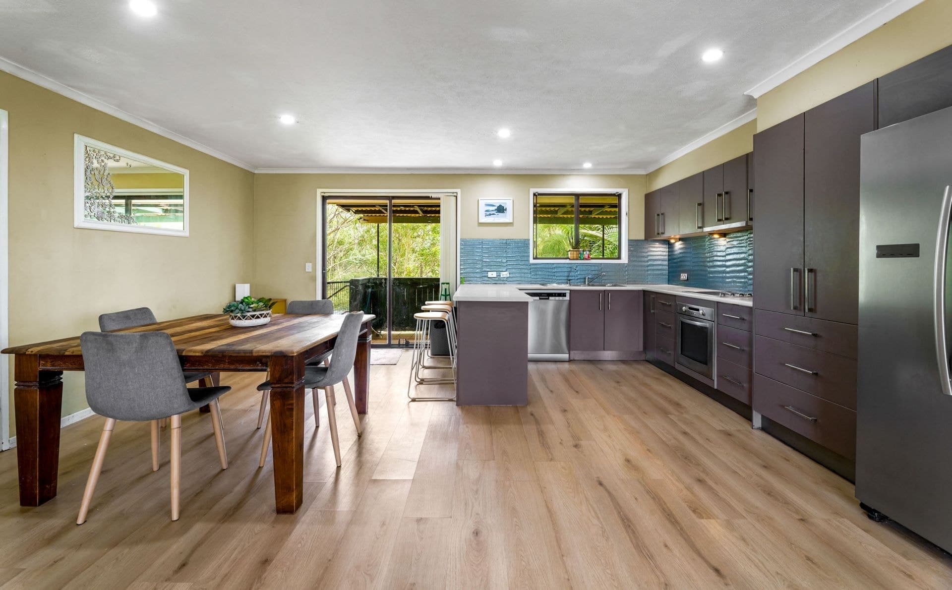 153 Simpsons Road, Elanora - Thumbnail 8