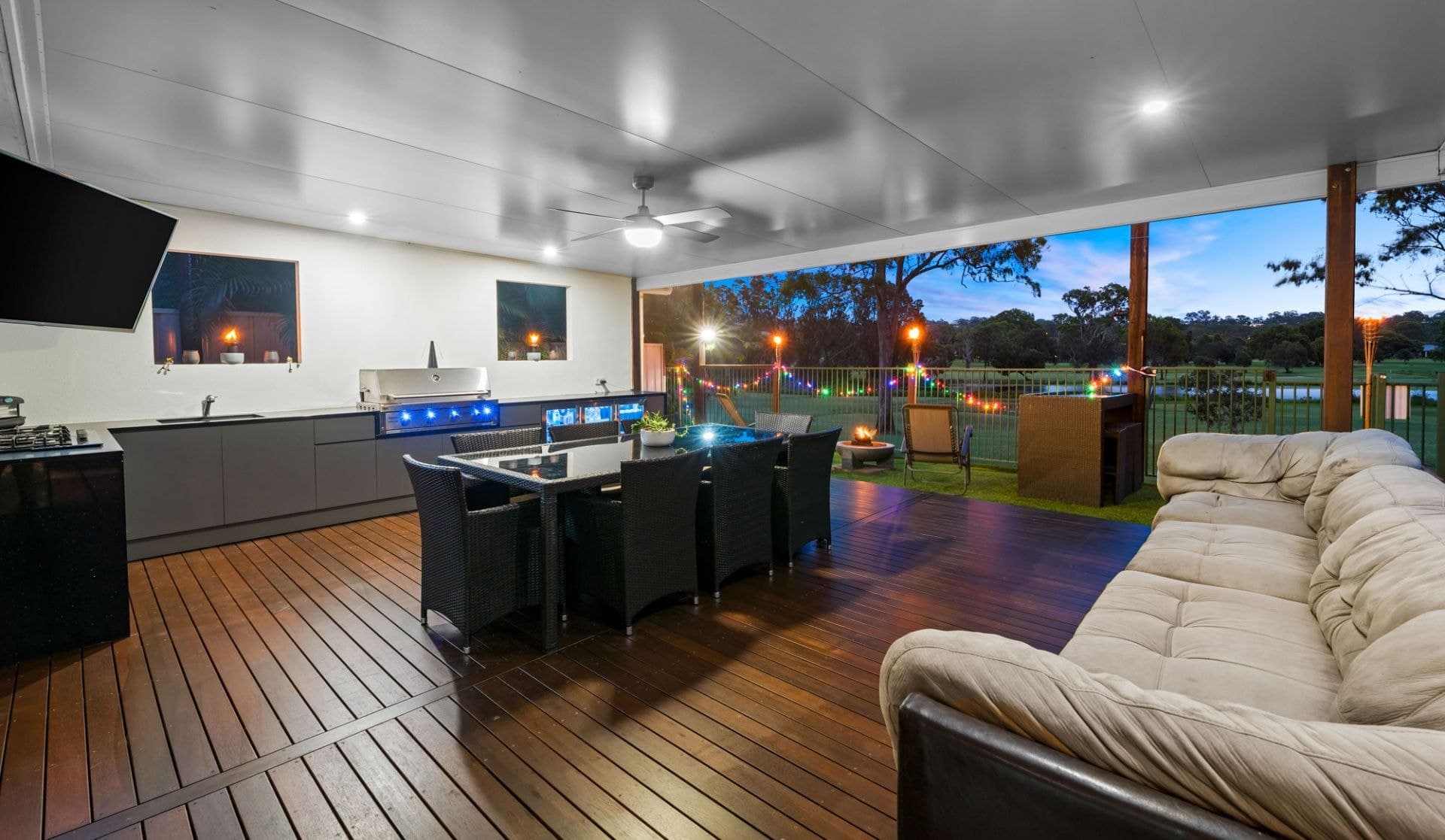 29 Edgeworth Place, Helensvale - Thumbnail 2