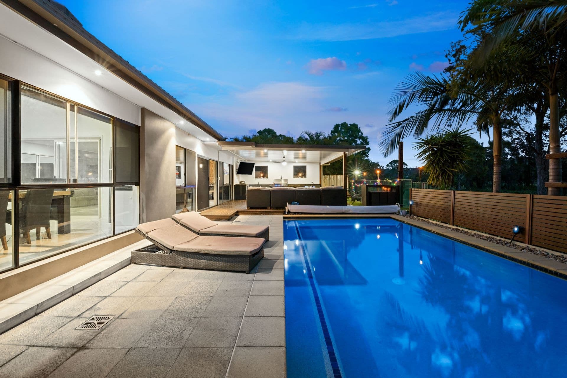29 Edgeworth Place, Helensvale - Thumbnail 4