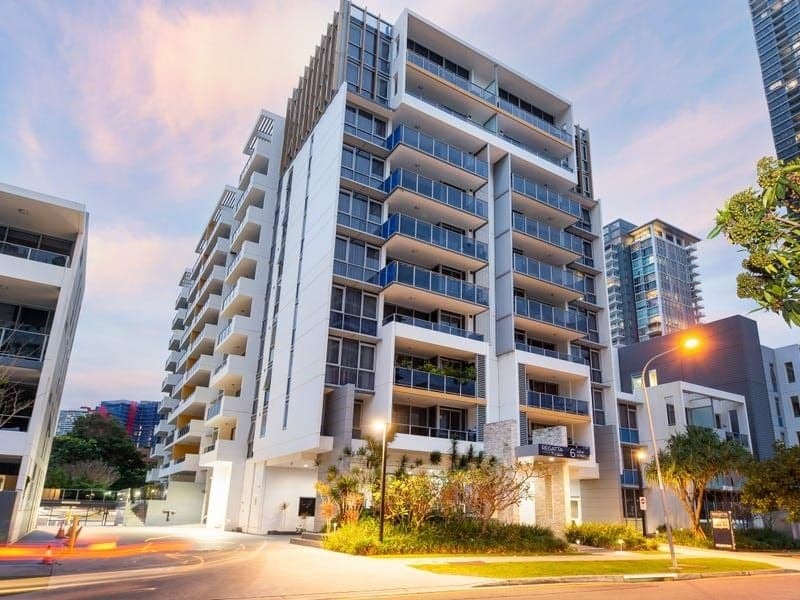 416/6 Aqua Street, Southport - Thumbnail 2