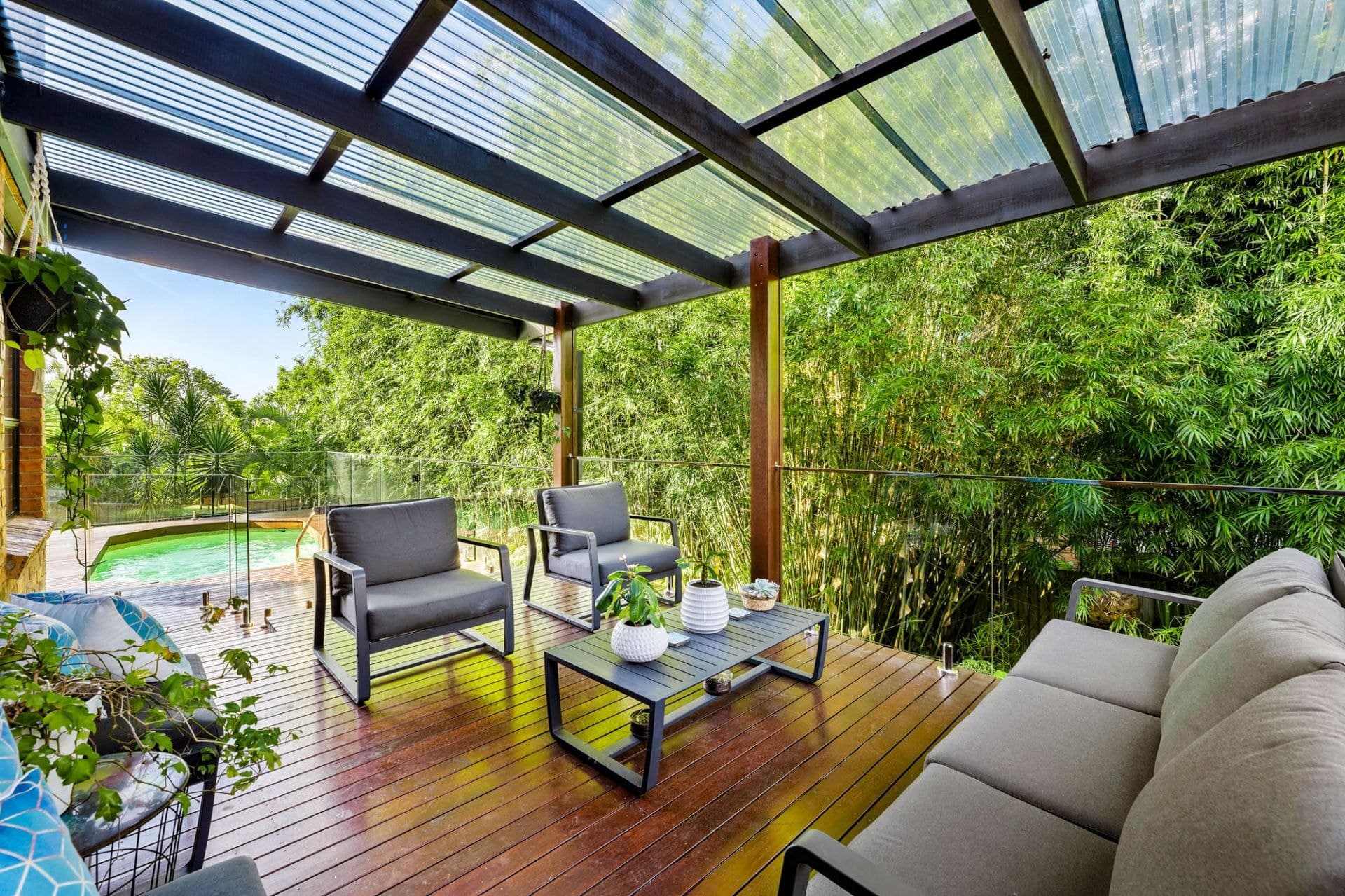 9 Kallaroo Crescent, Ashmore - Image 1