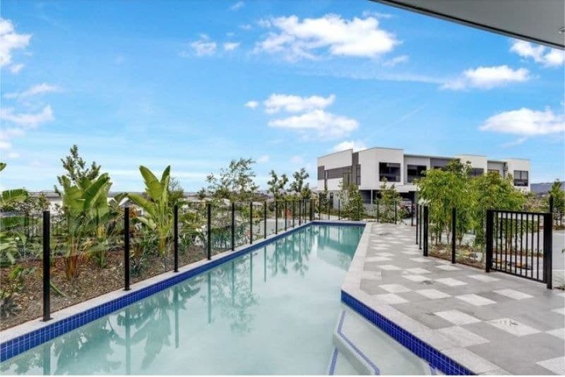 34/34 John Francis Drive, Carrara - Image 1