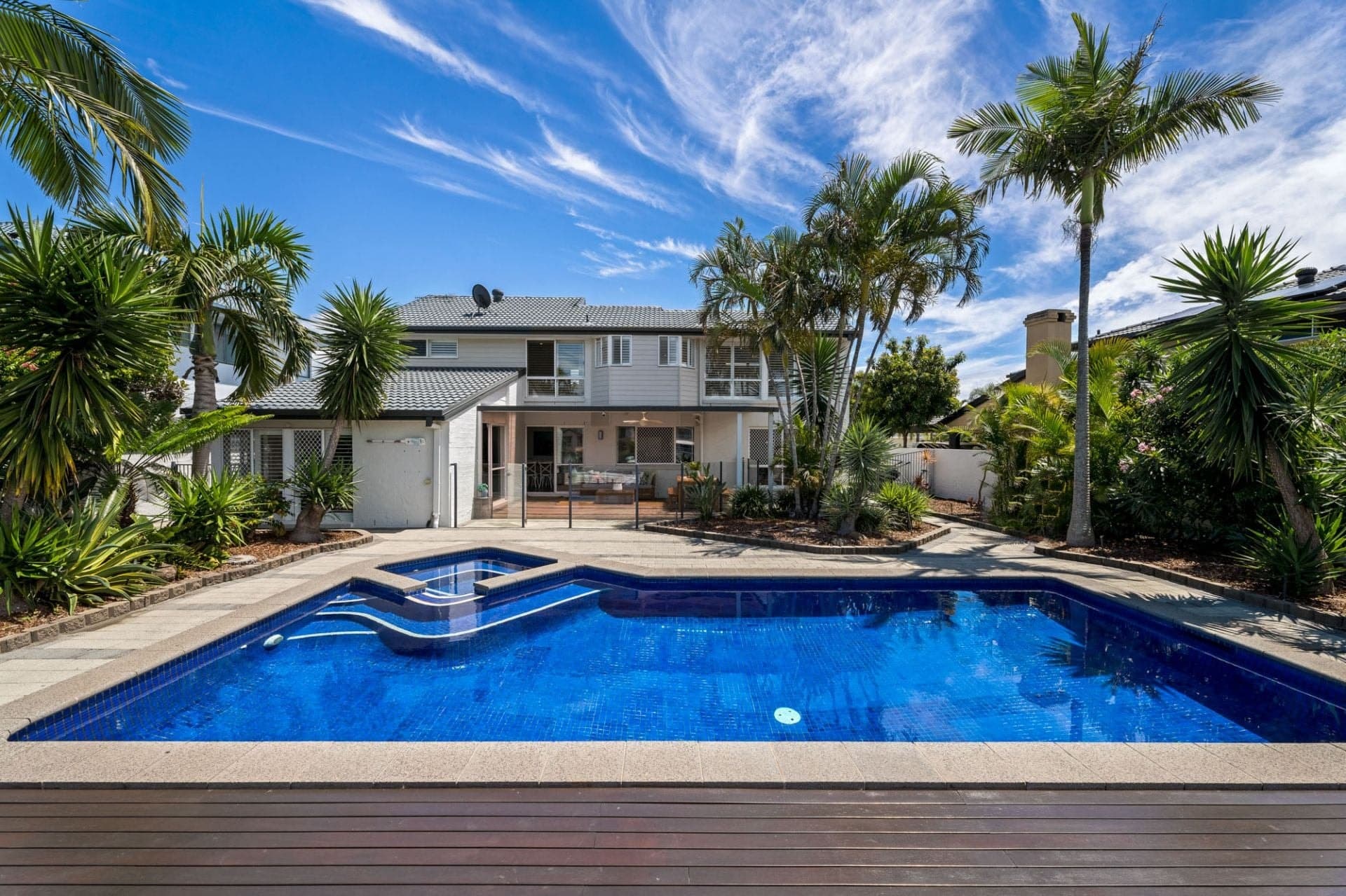 44 Sundance Way, Runaway Bay - Thumbnail 2
