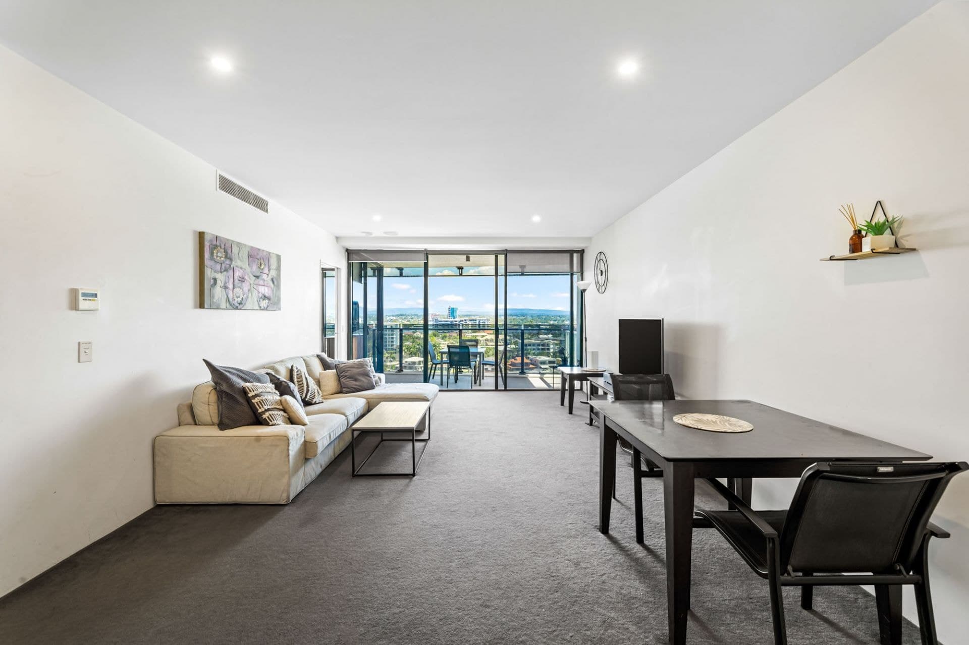 2097/9 Ferny Avenue, Surfers Paradise - Thumbnail 4