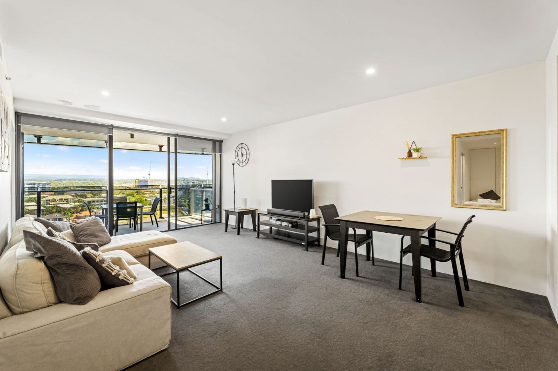 2097/9 Ferny Avenue, Surfers Paradise - Thumbnail 5