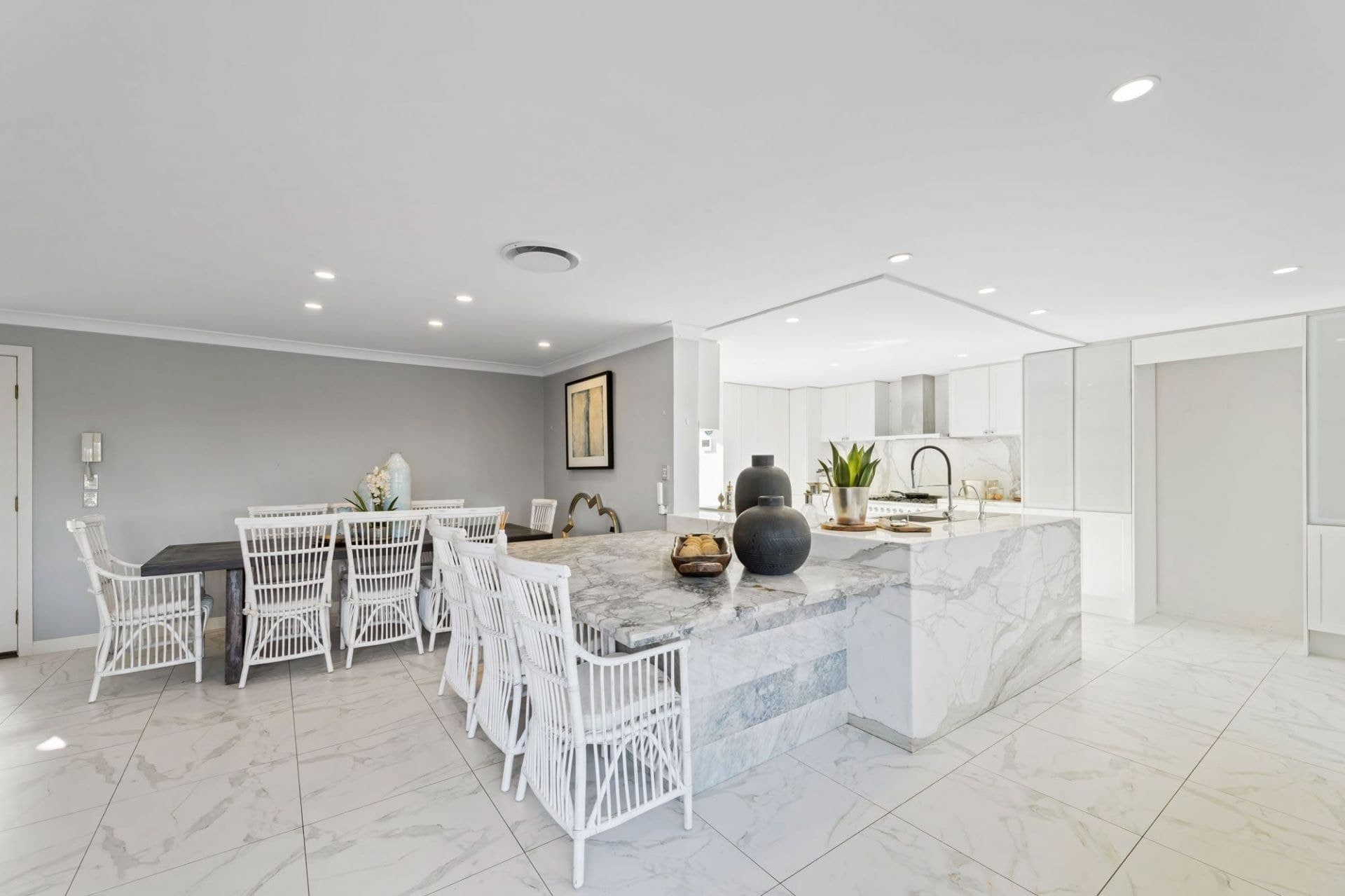 21 Yunga Court, Broadbeach Waters - Thumbnail 8