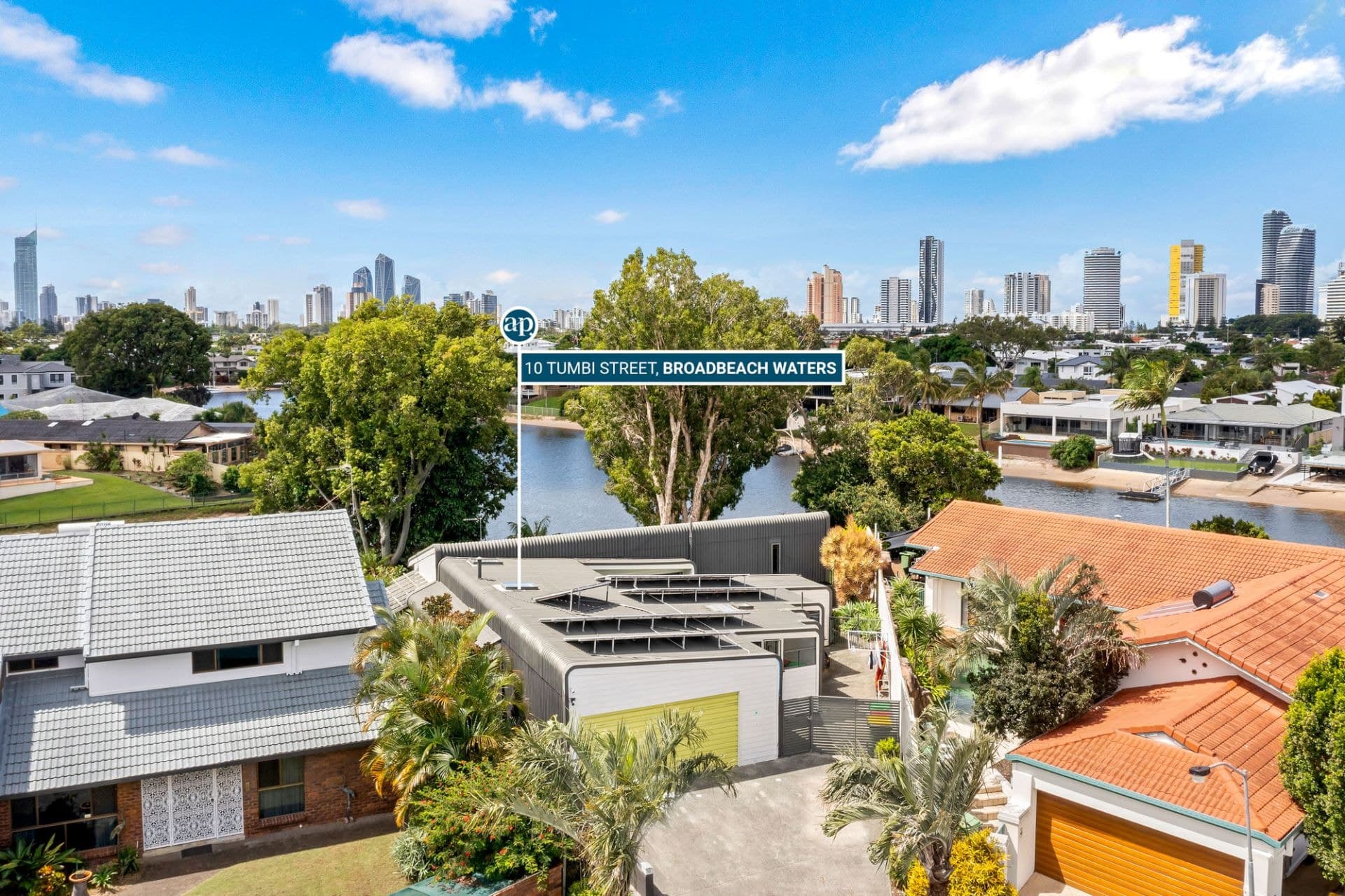 10 Tumbi Street, Broadbeach Waters - Image 1