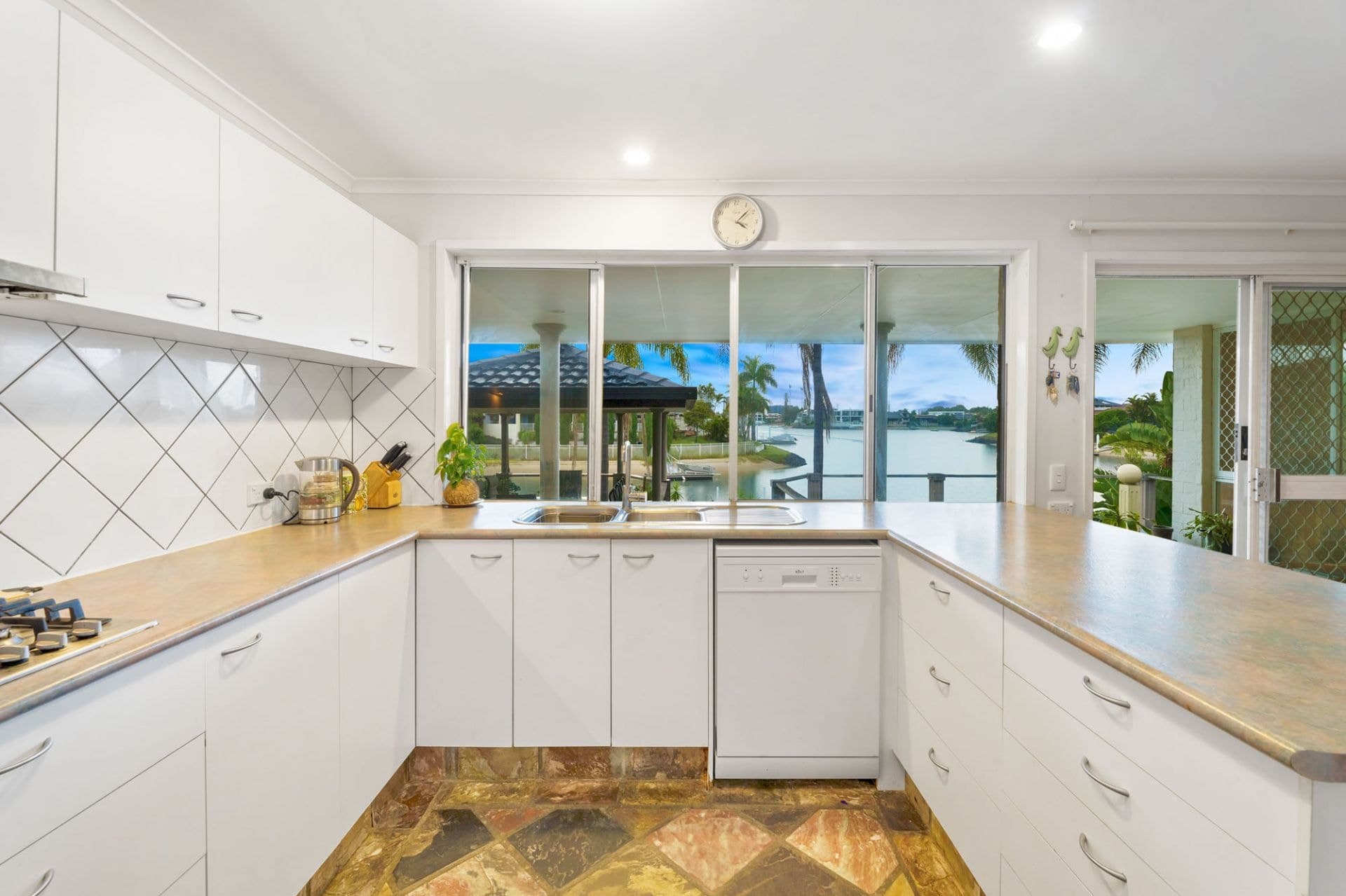 3 Rudd Street, Broadbeach Waters - Thumbnail 8
