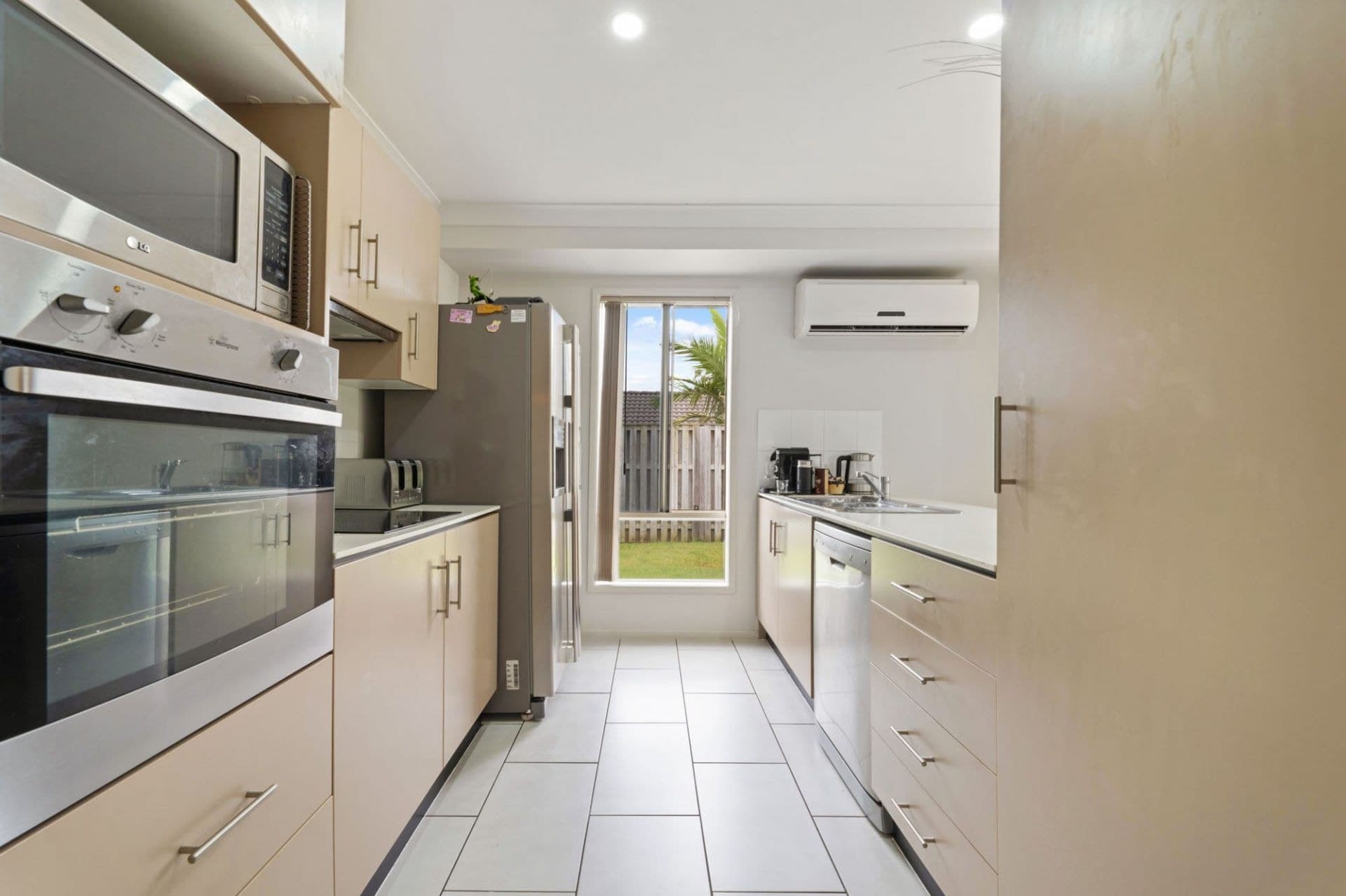12 Alfa Drive, Upper Coomera - Thumbnail 6