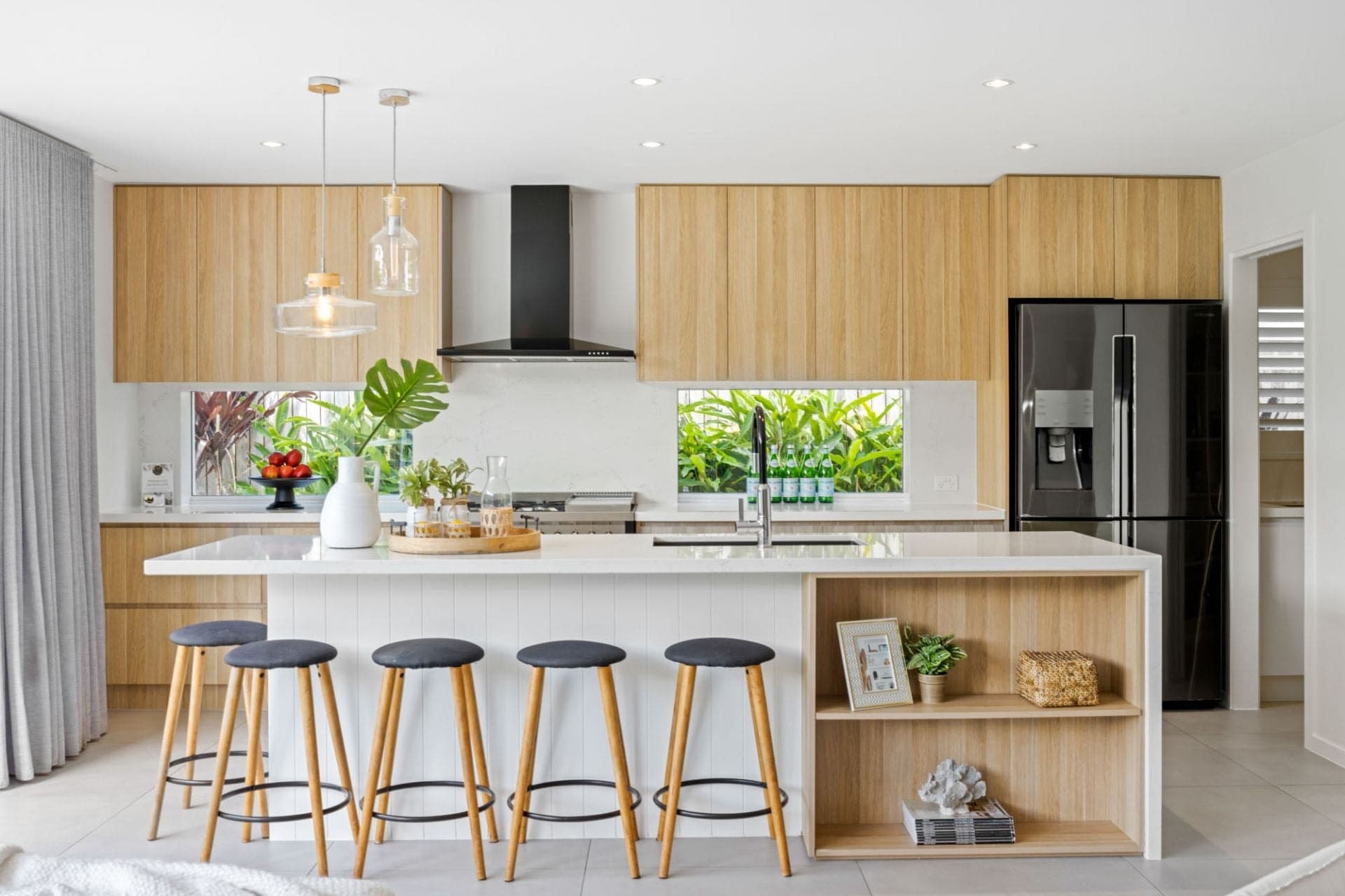55 Surf Street, Mermaid Waters - Thumbnail 4