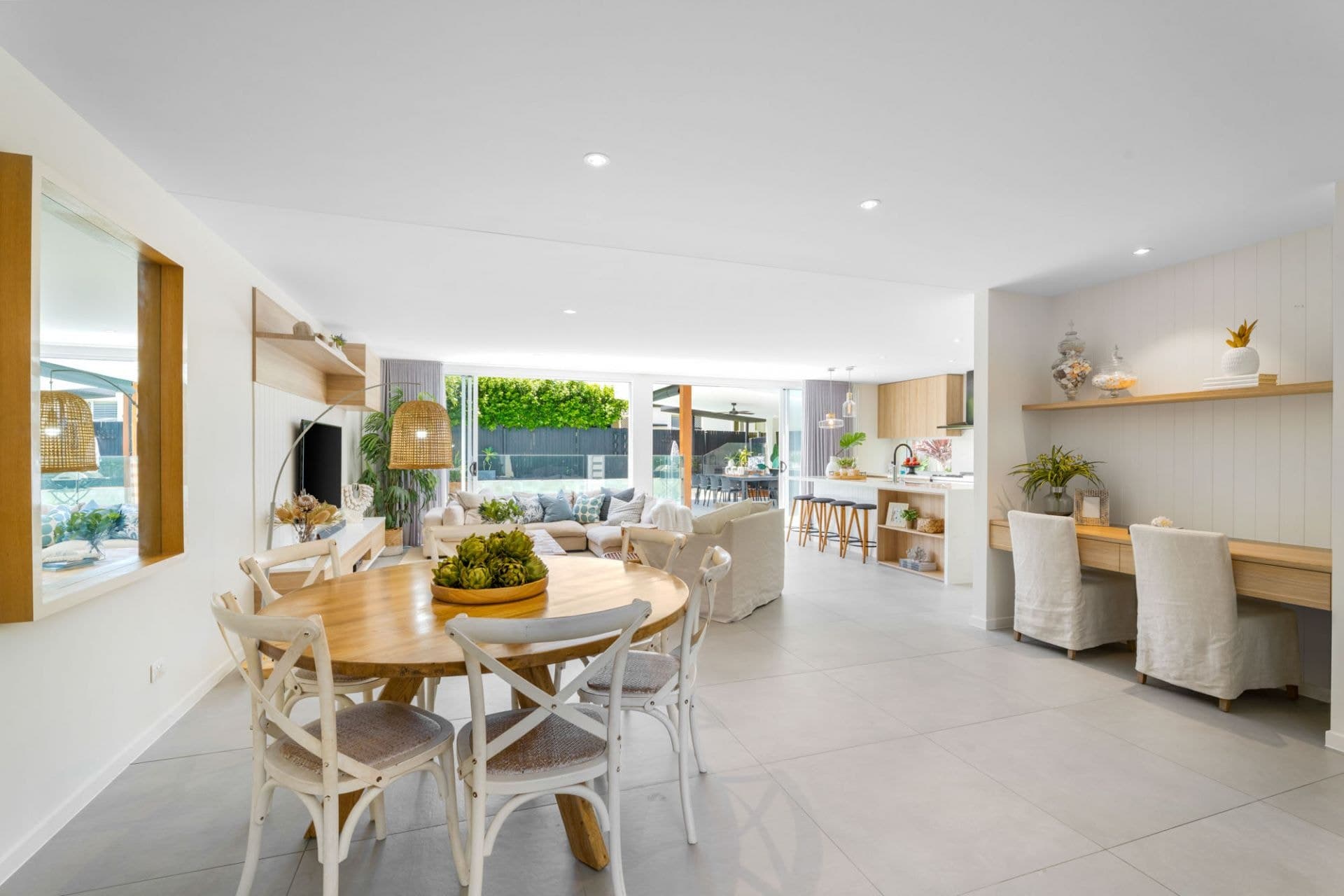 55 Surf Street, Mermaid Waters - Thumbnail 5