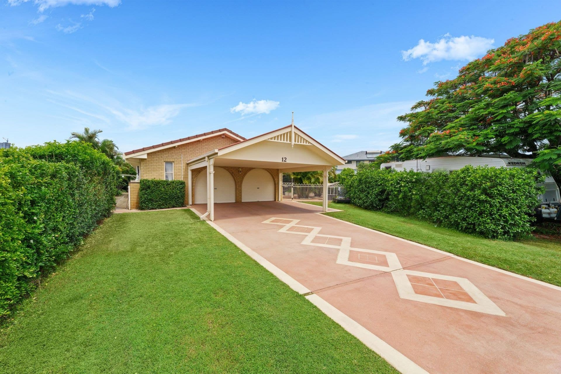 12 Wyuna Street, Broadbeach Waters - Image 1