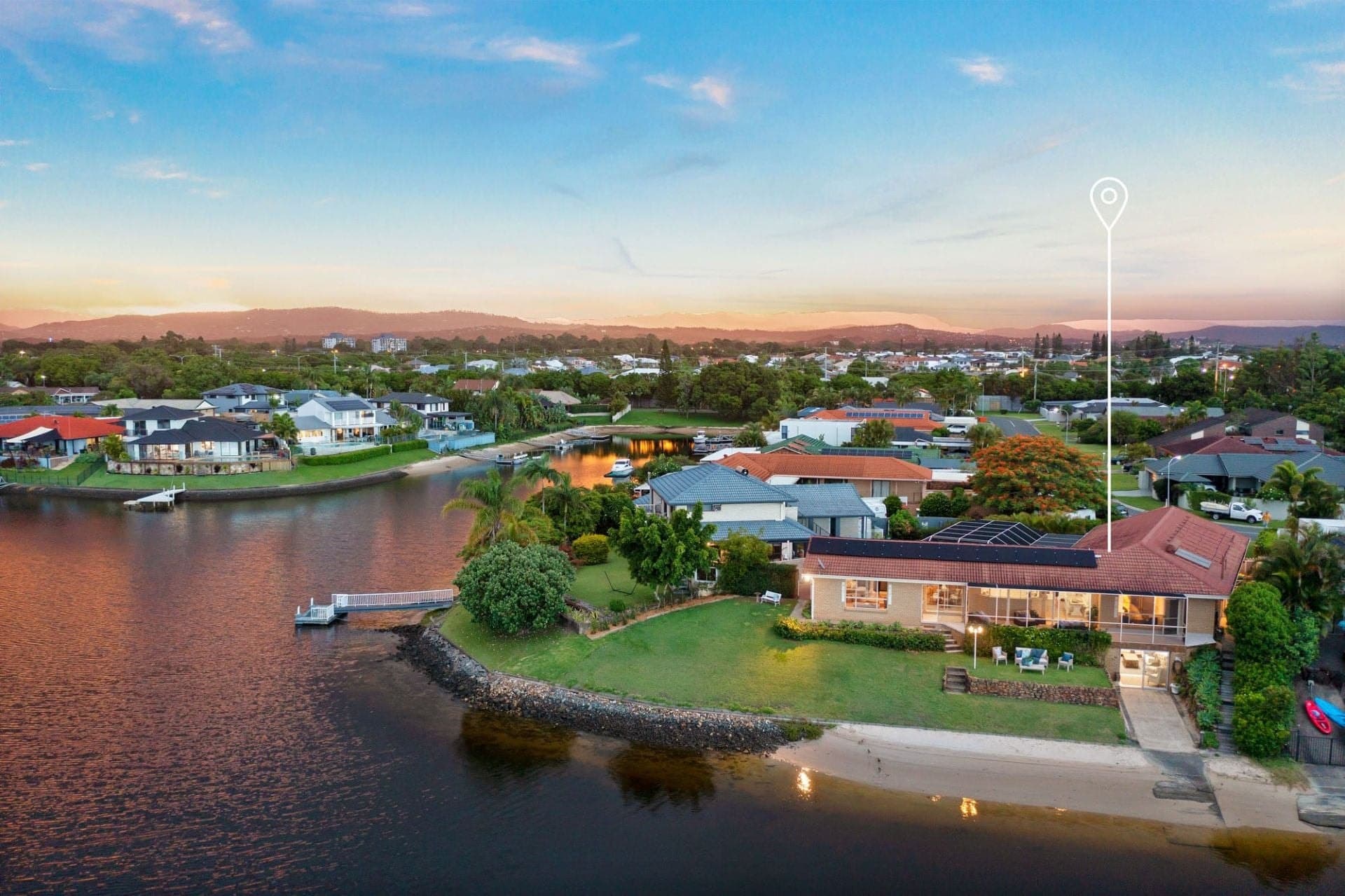 12 Wyuna Street, Broadbeach Waters - Thumbnail 2