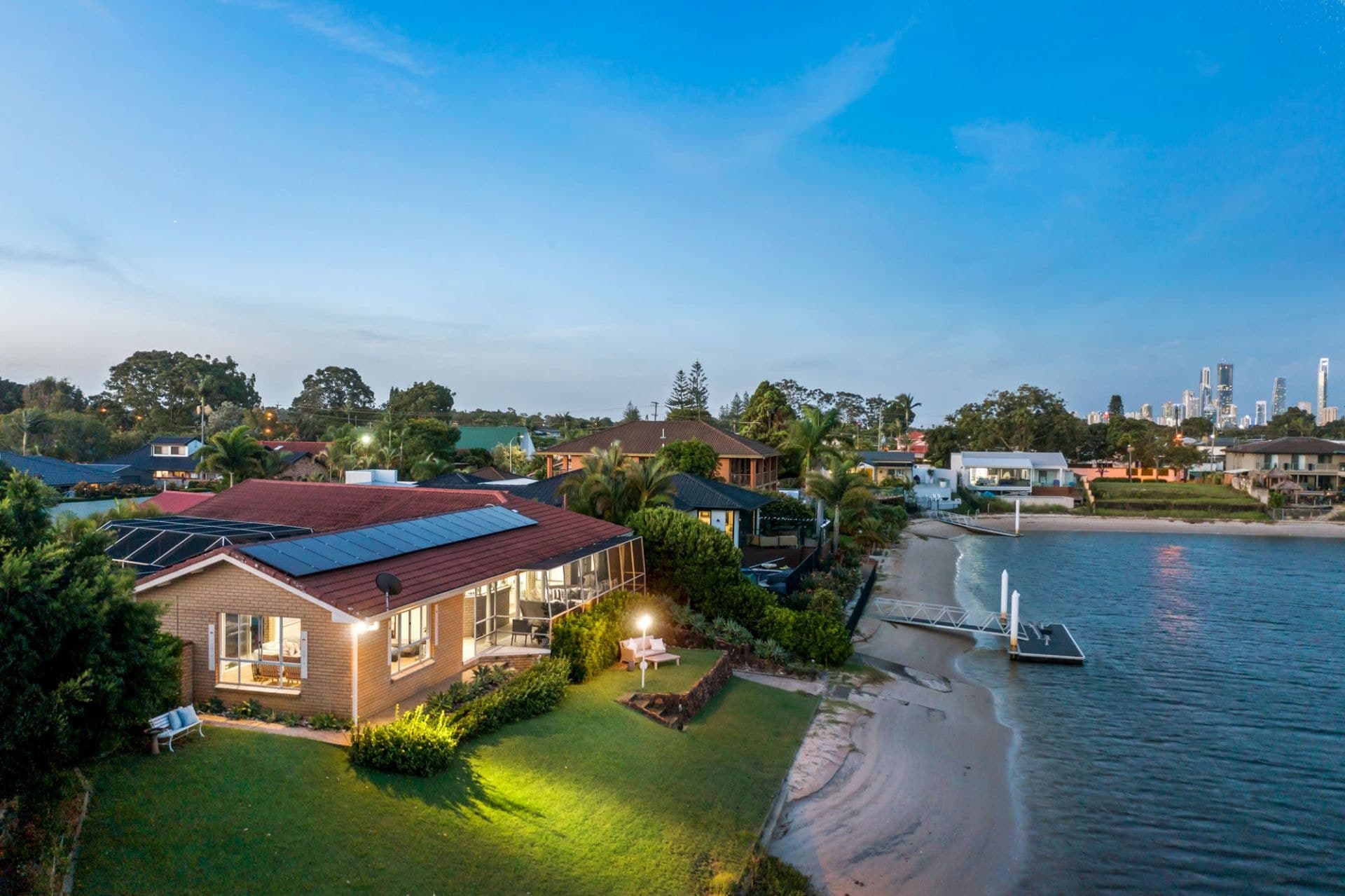 12 Wyuna Street, Broadbeach Waters - Thumbnail 5