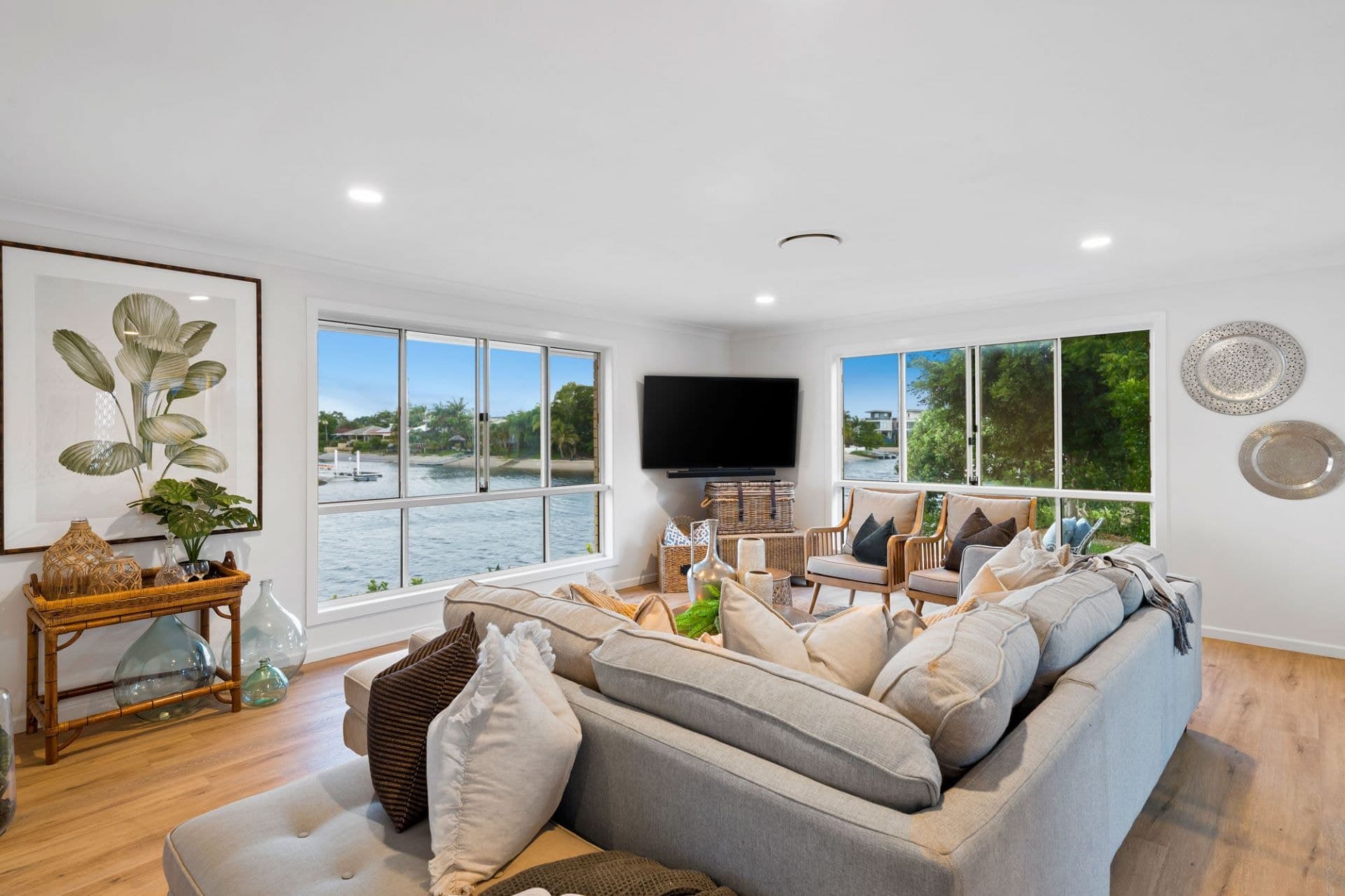 12 Wyuna Street, Broadbeach Waters - Thumbnail 7