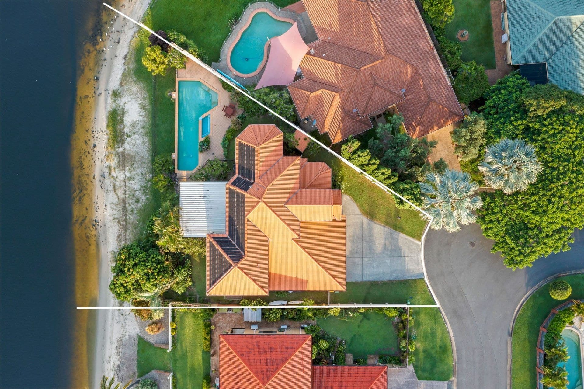 36 Gretel Drive, Mermaid Waters - Thumbnail 4